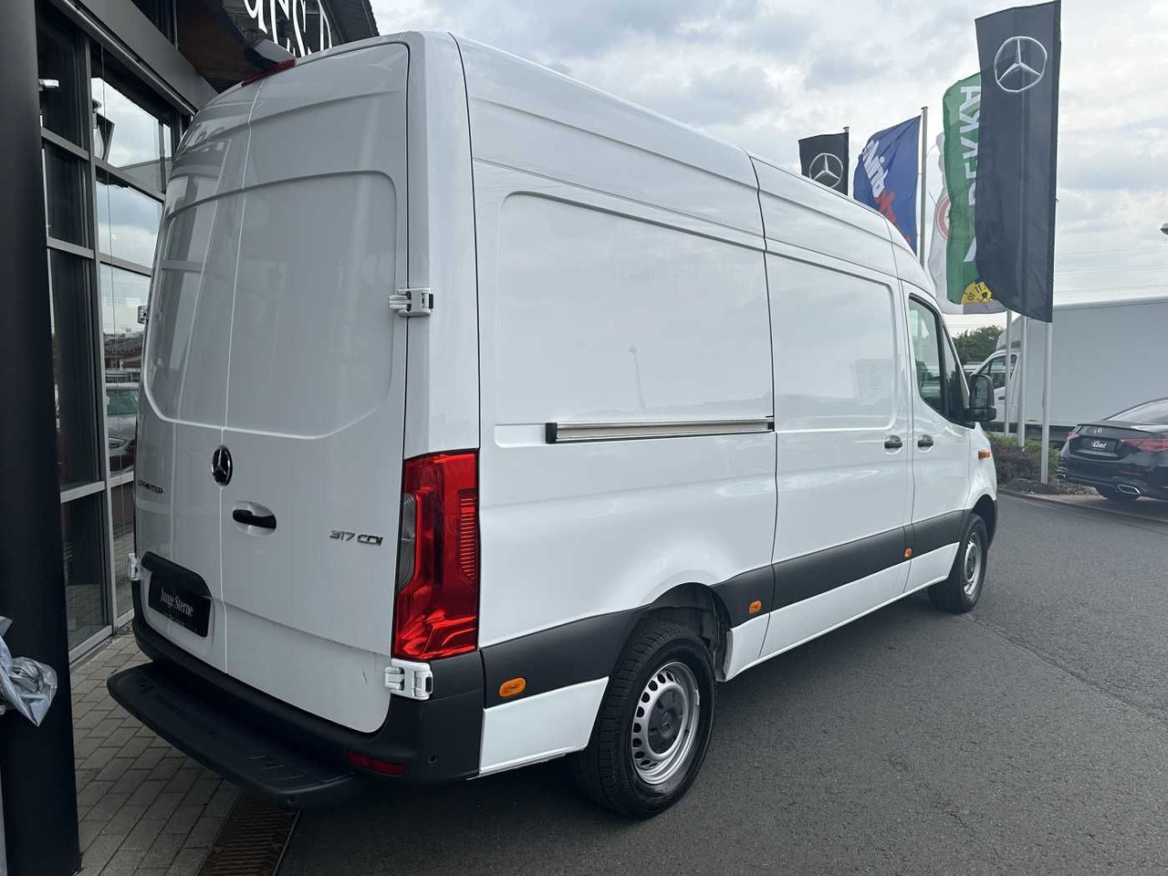 Mercedes-Benz Sprinter 317 CDI 3665 9G Klima 360 MBUX SHZ - Kaubik: pilt 4 Mercedes-Benz Sprinter 317 CDI 3665 9G Klima 360 MBUX SHZ - Kaubik: pilt 4