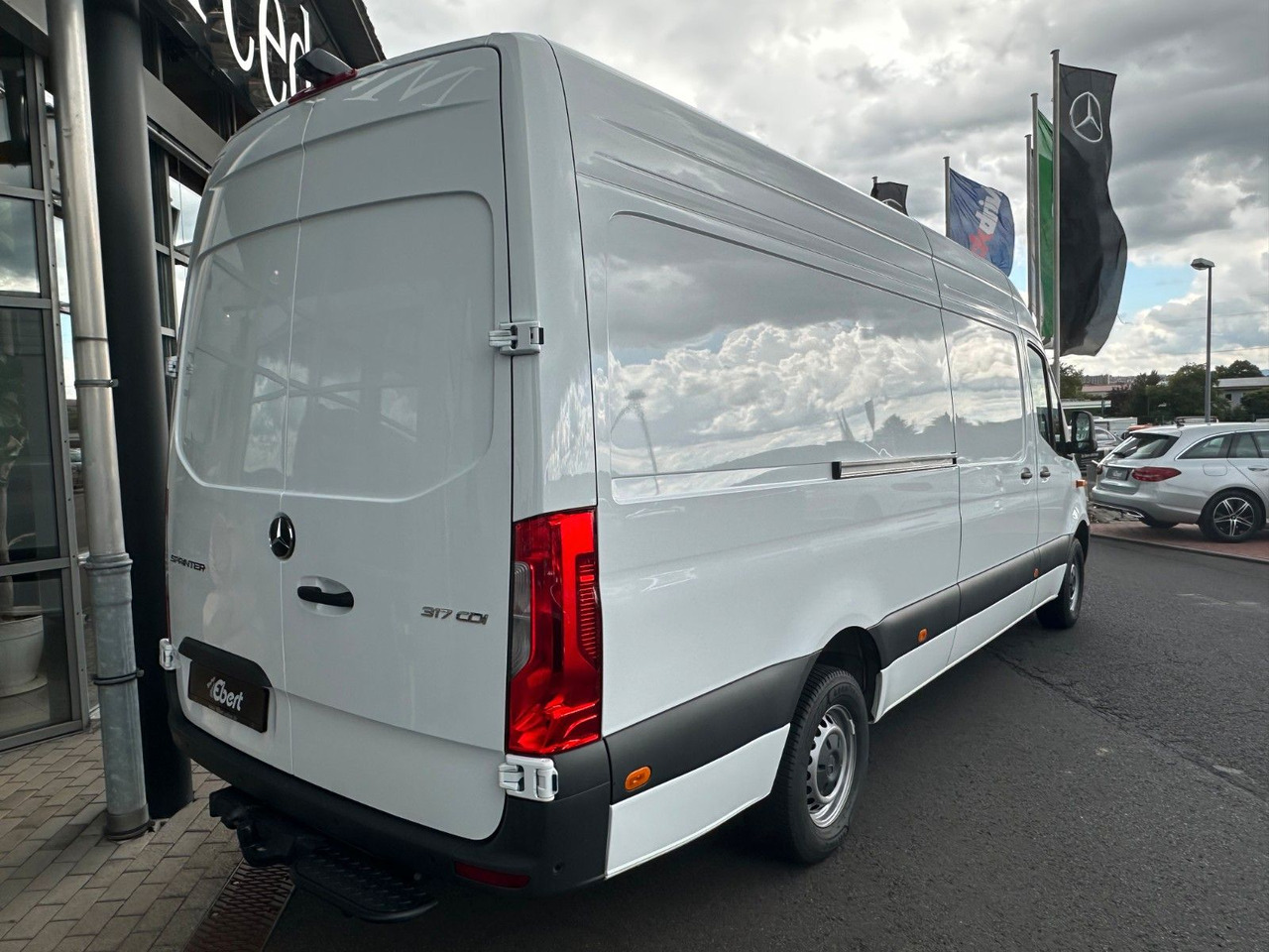 Mercedes-Benz Sprinter 317 CDI 9G 4325 Klima Kamera SHZ AHK - Kaubik: pilt 4 Mercedes-Benz Sprinter 317 CDI 9G 4325 Klima Kamera SHZ AHK - Kaubik: pilt 4