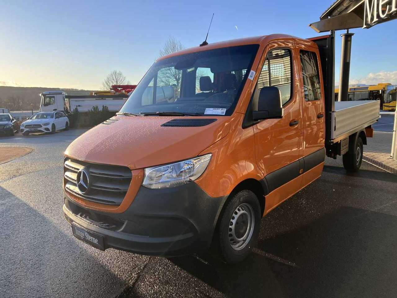 Mercedes-Benz Sprinter 317 CDI DoKa 4325 Klima MBUX Stdheiz - Tent tarbesõiduk, Meeskonnaauto: pilt 3 Mercedes-Benz Sprinter 317 CDI DoKa 4325 Klima MBUX Stdheiz - Tent tarbesõiduk, Meeskonnaauto: pilt 3