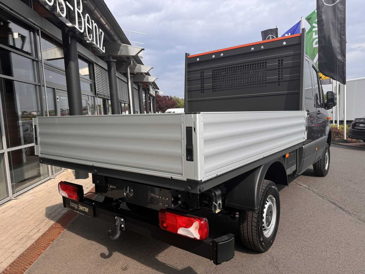 Mercedes-Benz Sprinter 319 CDI 4x4 DoKa AHK3,5 Klima Kamera - Tent tarbesõiduk, Meeskonnaauto: pilt 4 Mercedes-Benz Sprinter 319 CDI 4x4 DoKa AHK3,5 Klima Kamera - Tent tarbesõiduk, Meeskonnaauto: pilt 4