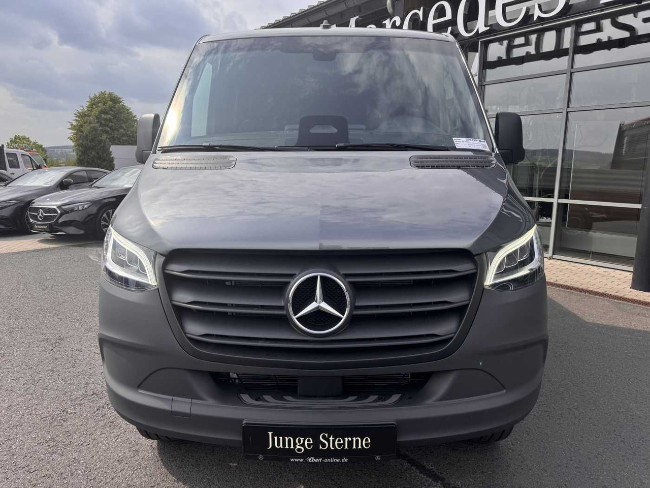 Mercedes-Benz Sprinter 319 CDI 4x4 DoKa AHK3,5 Klima Kamera - Tent tarbesõiduk, Meeskonnaauto: pilt 2 Mercedes-Benz Sprinter 319 CDI 4x4 DoKa AHK3,5 Klima Kamera - Tent tarbesõiduk, Meeskonnaauto: pilt 2