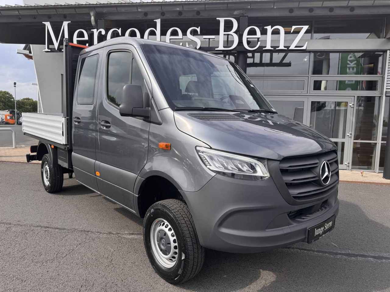 Mercedes-Benz Sprinter 319 CDI 4x4 DoKa AHK3,5 Klima Kamera - Madelauto, Meeskonnaauto: pilt 1 Mercedes-Benz Sprinter 319 CDI 4x4 DoKa AHK3,5 Klima Kamera - Madelauto, Meeskonnaauto: pilt 1