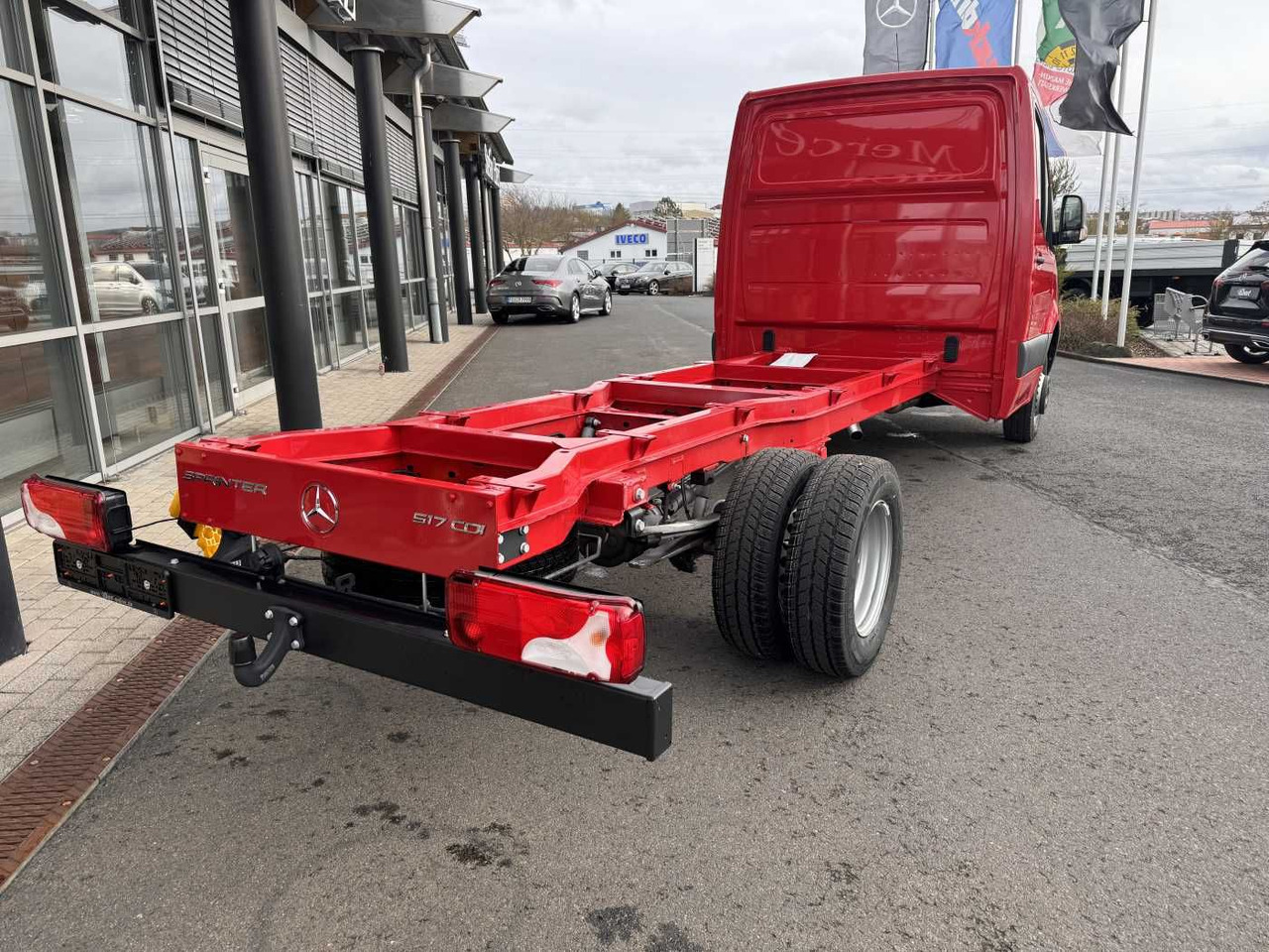 Mercedes-Benz Sprinter 517 CDI 4325 Fahrgestell AHK3,5 5.500kg - Kabiinišassiiga veoauto: pilt 4 Mercedes-Benz Sprinter 517 CDI 4325 Fahrgestell AHK3,5 5.500kg - Kabiinišassiiga veoauto: pilt 4