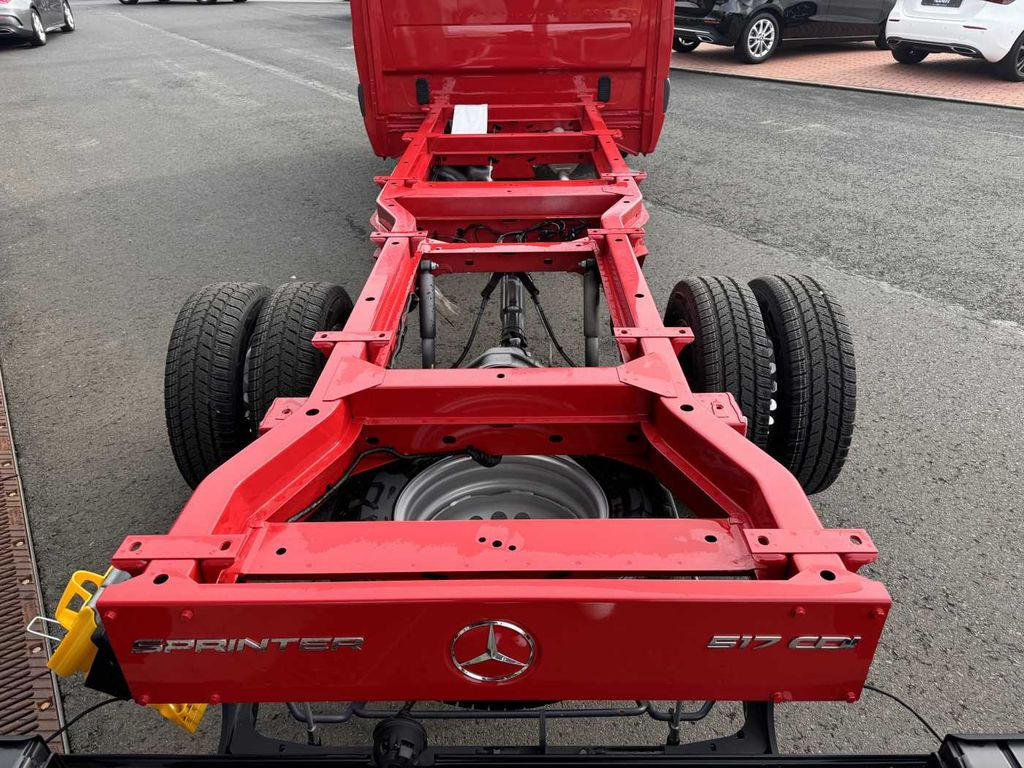 Kabiinišassiiga veoauto Mercedes-Benz Sprinter 517 CDI 4325 Fahrgestell AHK3,5 5.500kg: pilt 7