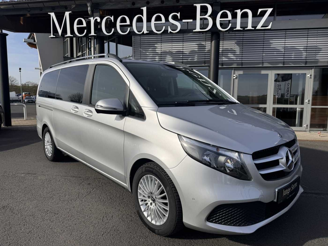 Mercedes-Benz V 220 d EDITION DISTRONIC MBUX Kamera 6Sitze - Mikrobuss: pilt 1 Mercedes-Benz V 220 d EDITION DISTRONIC MBUX Kamera 6Sitze - Mikrobuss: pilt 1
