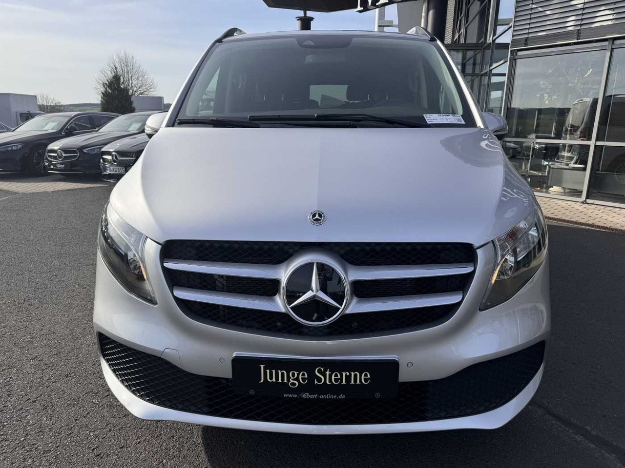 Mercedes-Benz V 220 d EDITION DISTRONIC MBUX Kamera 6Sitze - Mikrobuss: pilt 2 Mercedes-Benz V 220 d EDITION DISTRONIC MBUX Kamera 6Sitze - Mikrobuss: pilt 2