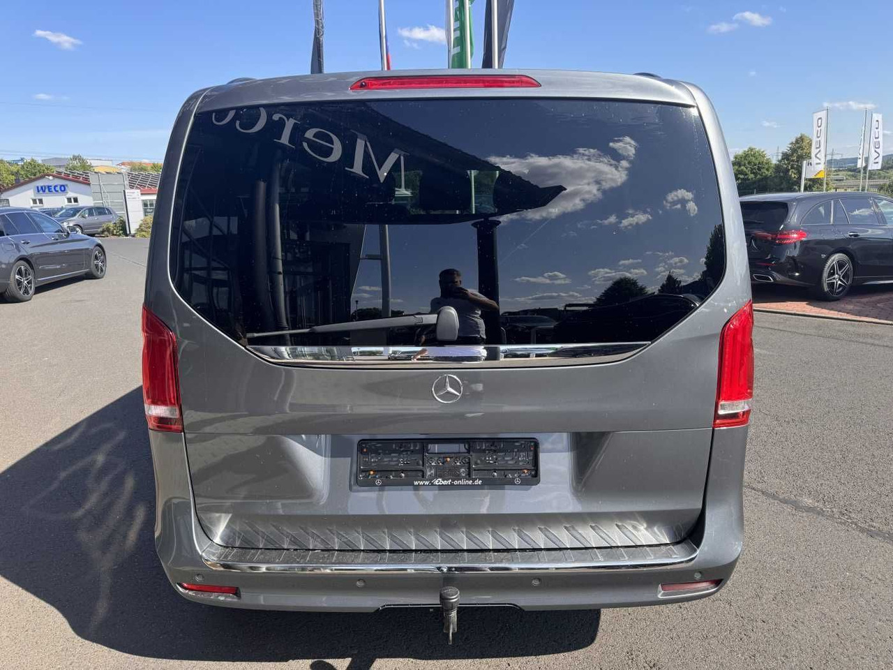 Mercedes-Benz V 220 d EDITION Liege-Paket AHK2,5 LED DAB MBUX - Auto: pilt 5 Mercedes-Benz V 220 d EDITION Liege-Paket AHK2,5 LED DAB MBUX - Auto: pilt 5