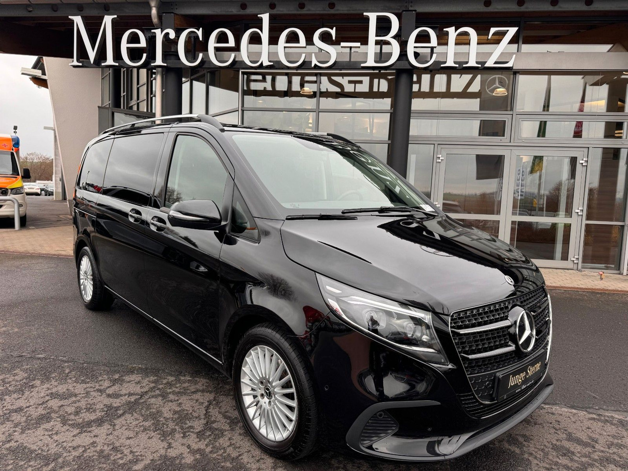 Mercedes-Benz V 220 d STYLE K Liege-Paket AHK2,5 DISTRONIC - Universaal: pilt 1 Mercedes-Benz V 220 d STYLE K Liege-Paket AHK2,5 DISTRONIC - Universaal: pilt 1