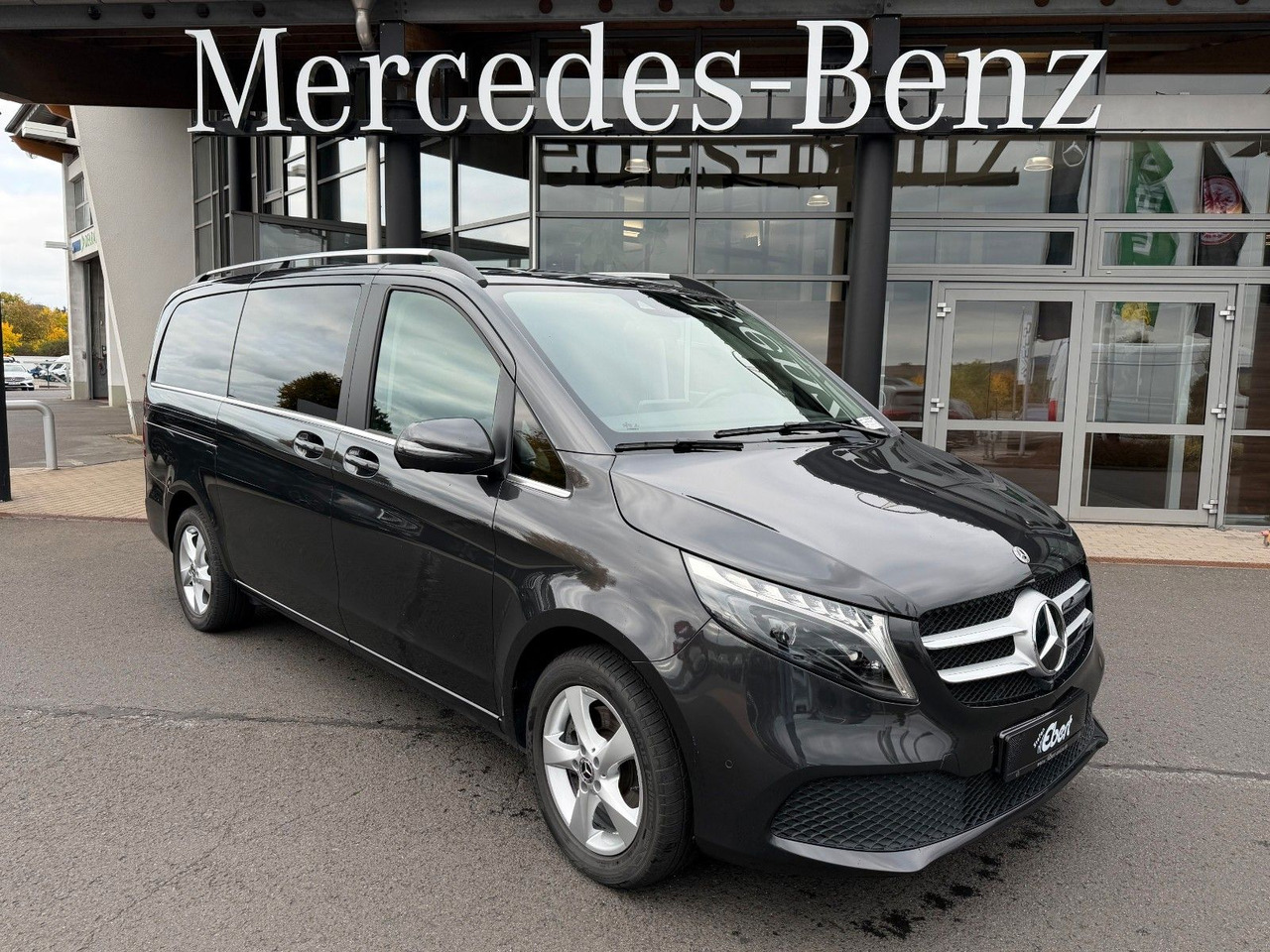 Mercedes-Benz V 250 AVANTGARDE ED AHK Tisch 6Sitze - Universaal: pilt 1 Mercedes-Benz V 250 AVANTGARDE ED AHK Tisch 6Sitze - Universaal: pilt 1