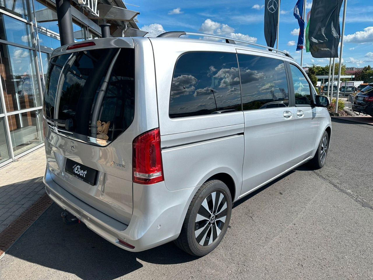 Mercedes-Benz V 250 EDITION 4MATIC Kompakt Liege-Paket AHK2,5t - Universaal: pilt 4 Mercedes-Benz V 250 EDITION 4MATIC Kompakt Liege-Paket AHK2,5t - Universaal: pilt 4