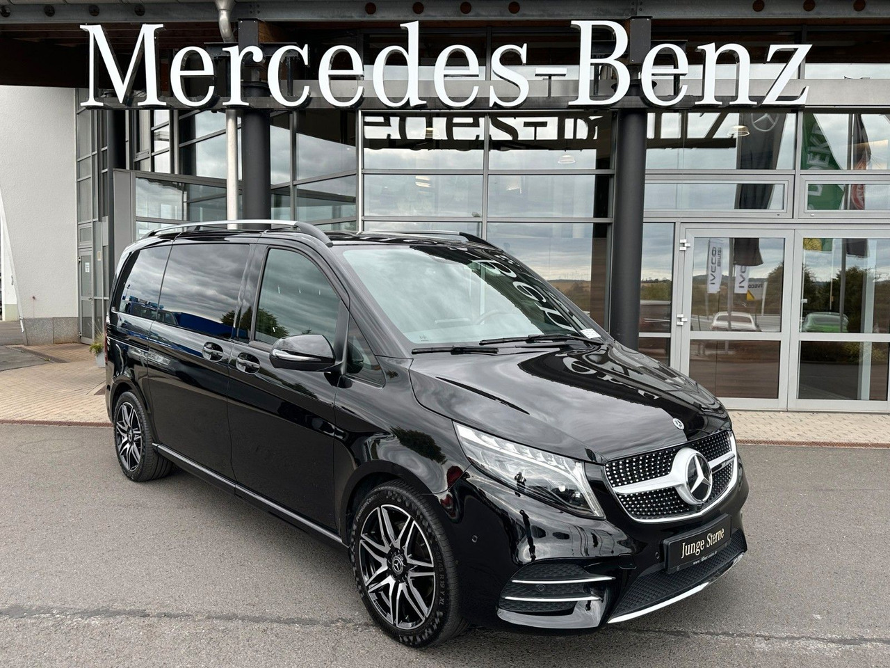 Mercedes-Benz V 250 d EDITION AMG Kompakt ILS elektr Türen - Universaal: pilt 1 Mercedes-Benz V 250 d EDITION AMG Kompakt ILS elektr Türen - Universaal: pilt 1