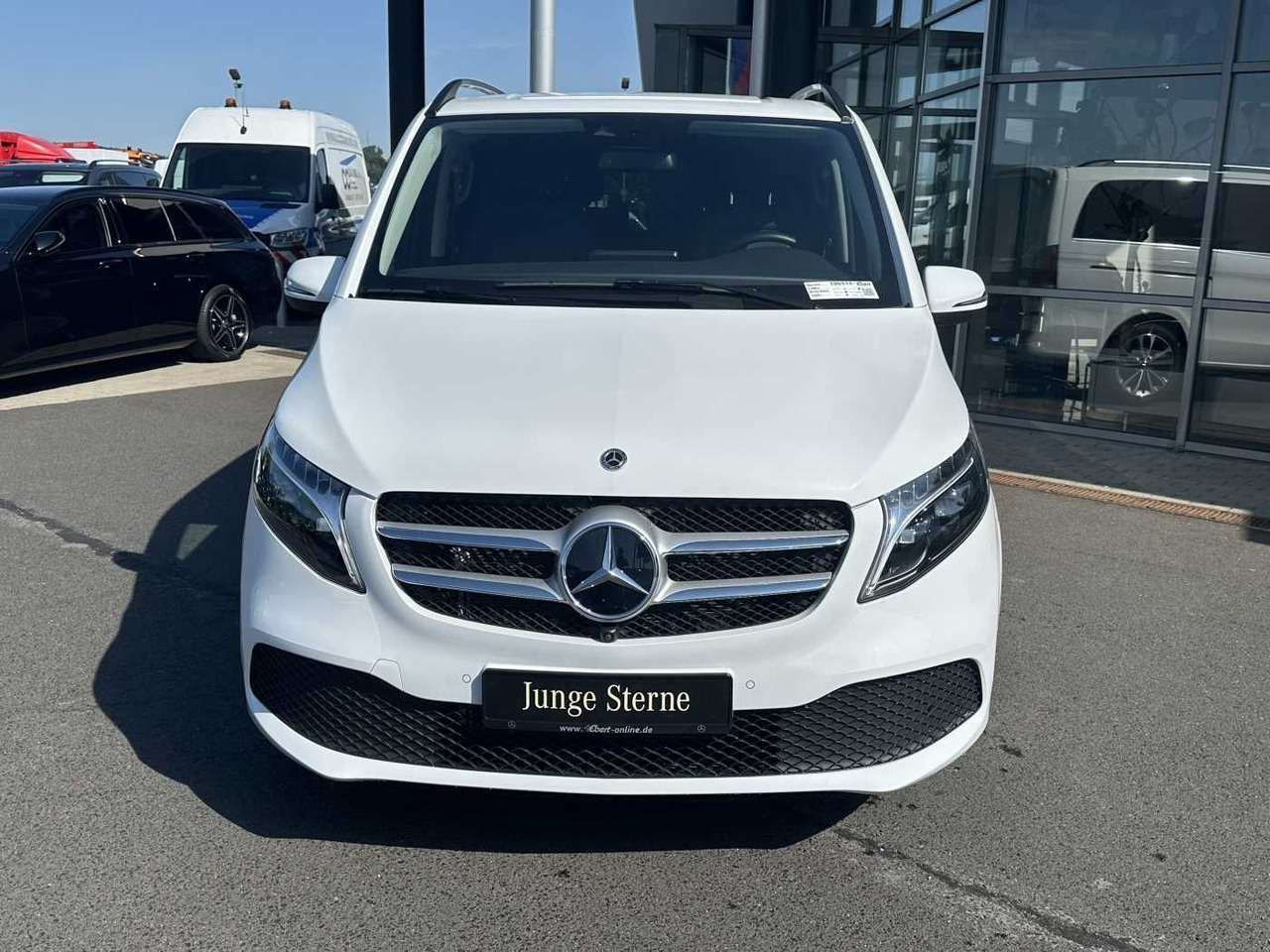 Mercedes-Benz V 300 d AVA ED 6Sitze Burmester 360Kamera el Tür - Auto: pilt 2 Mercedes-Benz V 300 d AVA ED 6Sitze Burmester 360Kamera el Tür - Auto: pilt 2