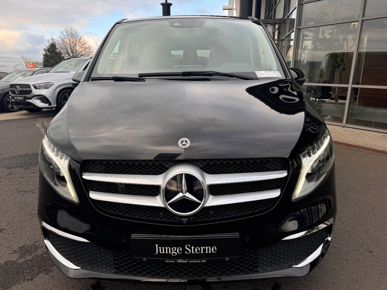 Mercedes-Benz V 300 d AVA Extralang 4MATIC AHK Stdh DISTRONIC - Universaal: pilt 2 Mercedes-Benz V 300 d AVA Extralang 4MATIC AHK Stdh DISTRONIC - Universaal: pilt 2