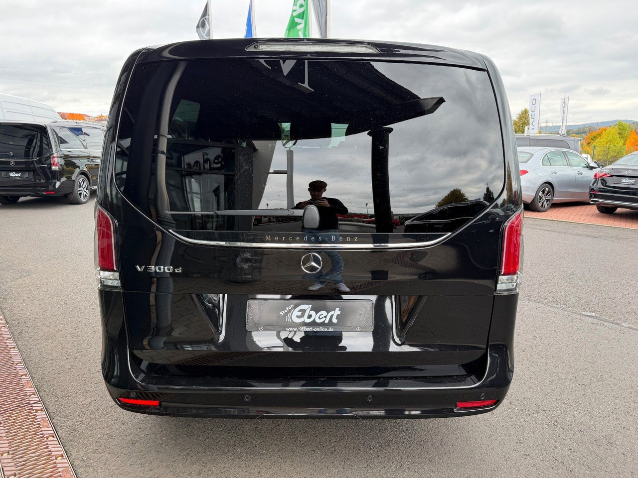Mercedes-Benz V 300 d AVANTGARDE Extralang 360Kamera Standh - Mikrobuss: pilt 5 Mercedes-Benz V 300 d AVANTGARDE Extralang 360Kamera Standh - Mikrobuss: pilt 5