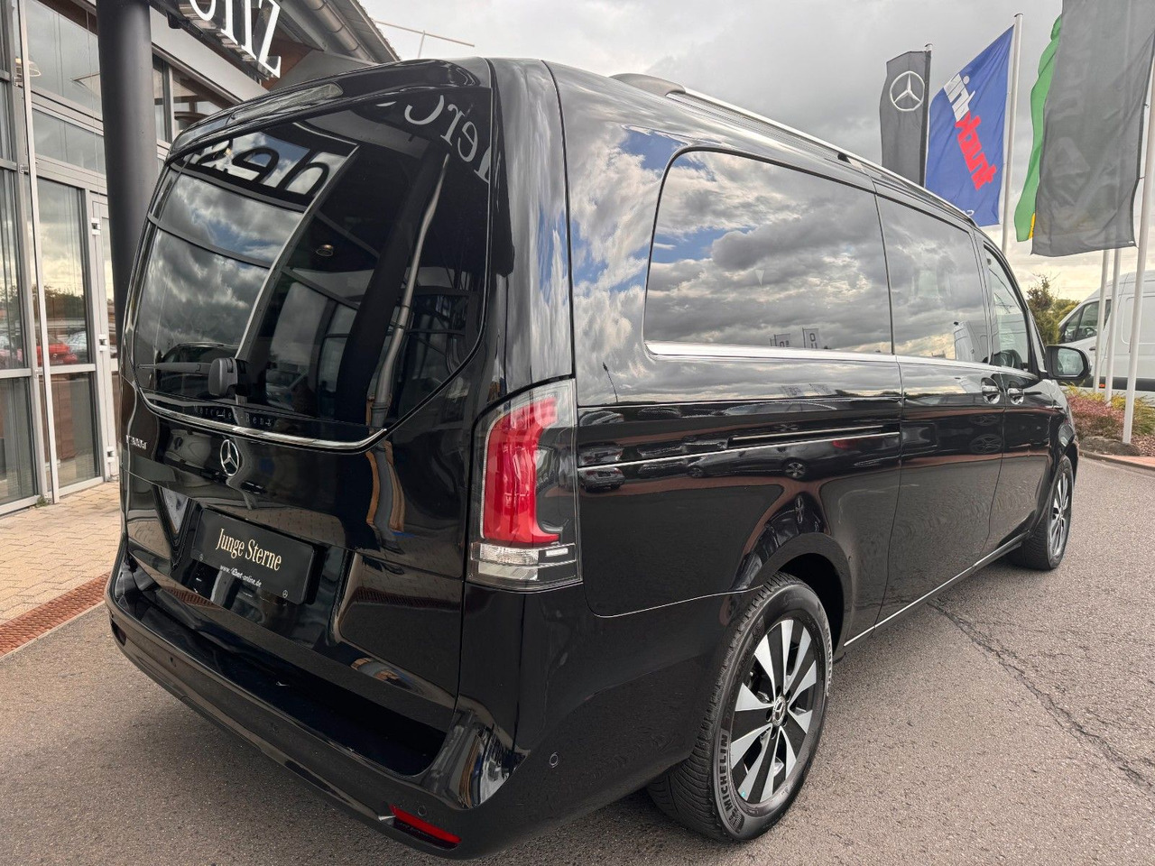 Mercedes-Benz V 300 d AVANTGARDE Extralang 360Kamera Standheiz - Universaal: pilt 4 Mercedes-Benz V 300 d AVANTGARDE Extralang 360Kamera Standheiz - Universaal: pilt 4