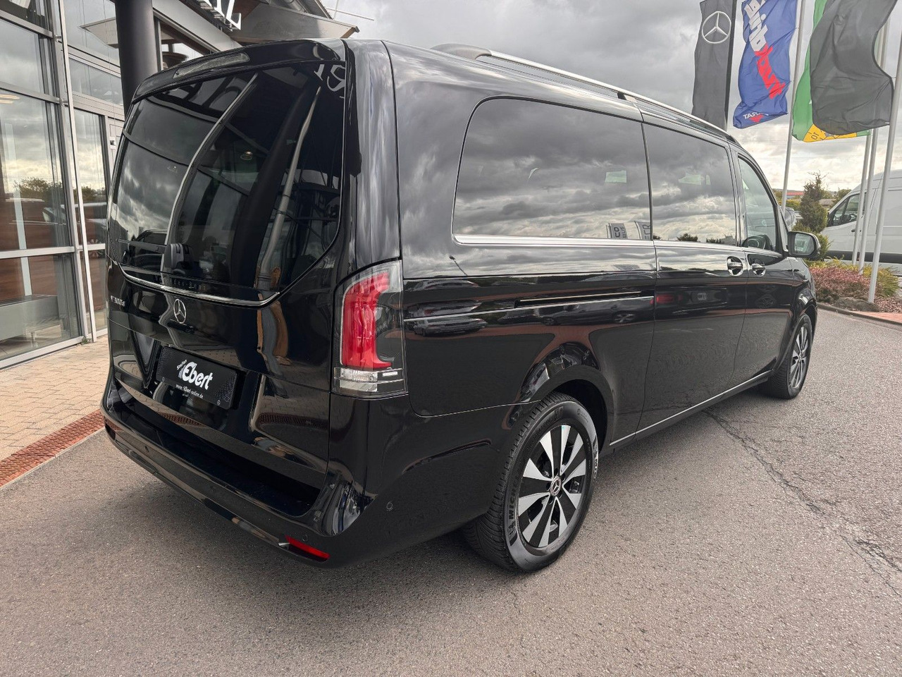 Mercedes-Benz V 300 d AVANTGARDE Extralang 360Kamera Standheiz - Universaal: pilt 4 Mercedes-Benz V 300 d AVANTGARDE Extralang 360Kamera Standheiz - Universaal: pilt 4