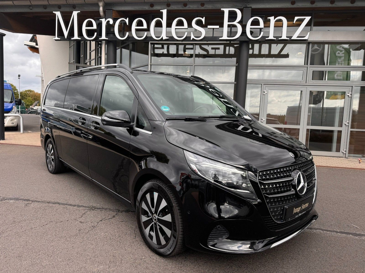 Mercedes-Benz V 300 d AVANTGARDE Extralang 360Kamera Standheiz - Universaal: pilt 1 Mercedes-Benz V 300 d AVANTGARDE Extralang 360Kamera Standheiz - Universaal: pilt 1