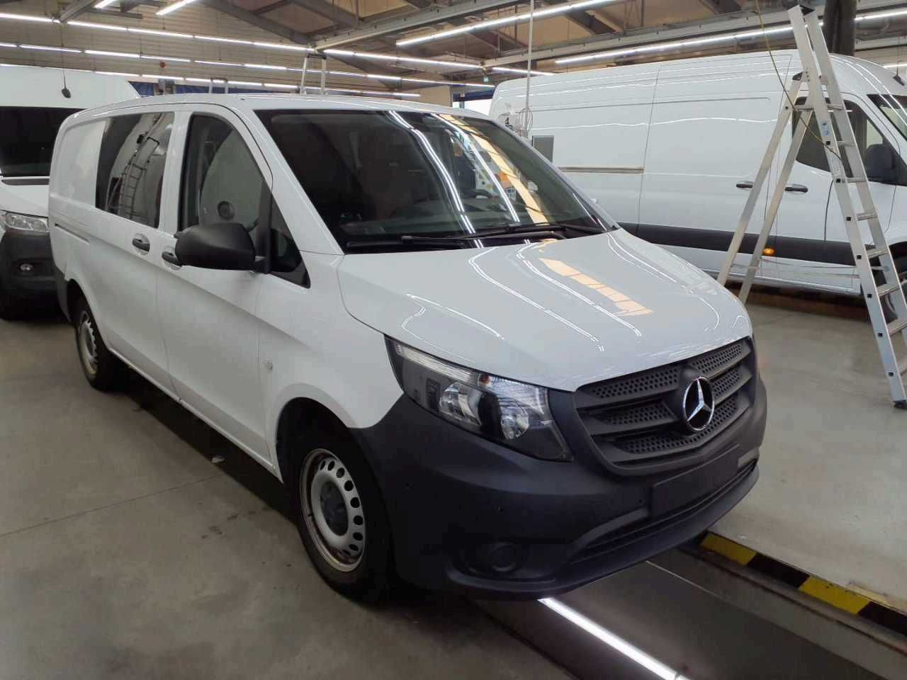 Mercedes-Benz Vito 114 CDI Mixto Klima Kamera Tempomat AHK - Väike kaubik, Meeskonnaauto: pilt 3 Mercedes-Benz Vito 114 CDI Mixto Klima Kamera Tempomat AHK - Väike kaubik, Meeskonnaauto: pilt 3
