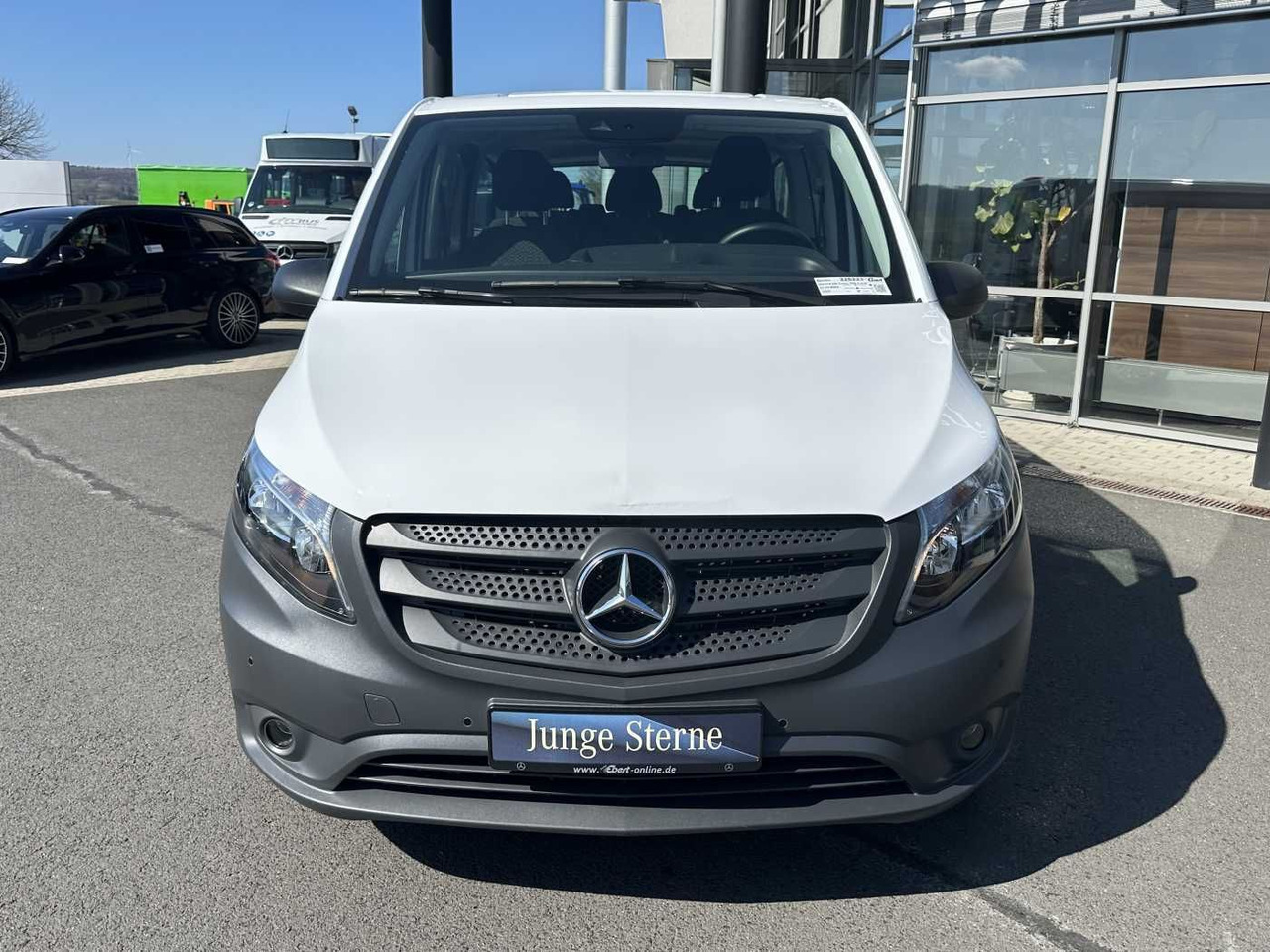Mercedes-Benz Vito 114 CDI Tourer 8Sitze Klima Audio40 Kamera - Auto: pilt 2 Mercedes-Benz Vito 114 CDI Tourer 8Sitze Klima Audio40 Kamera - Auto: pilt 2