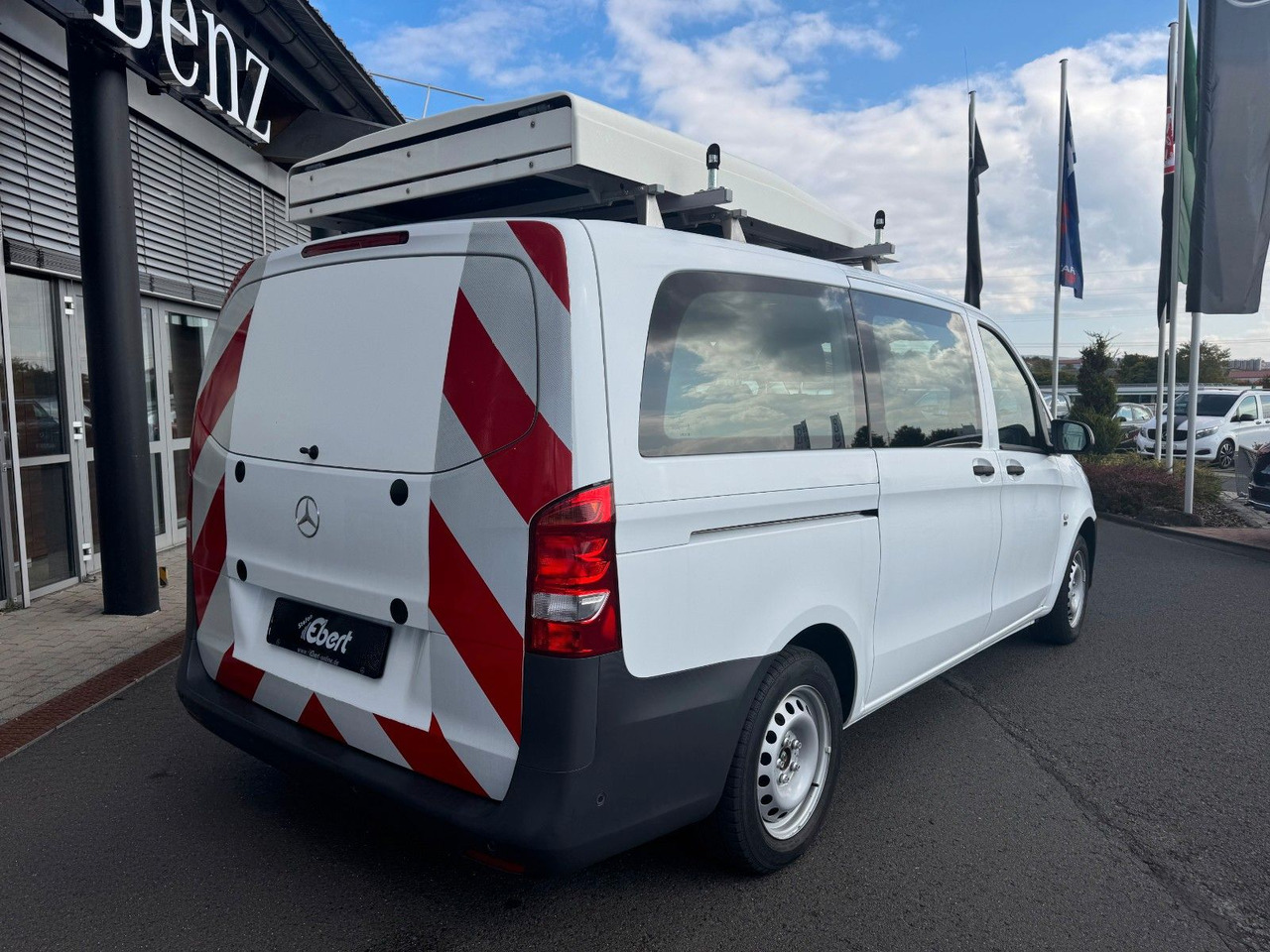 Mercedes-Benz Vito 114 CDI Tourer Begleitfahrzeug BF3+ / WVZ - Kaubik: pilt 4 Mercedes-Benz Vito 114 CDI Tourer Begleitfahrzeug BF3+ / WVZ - Kaubik: pilt 4