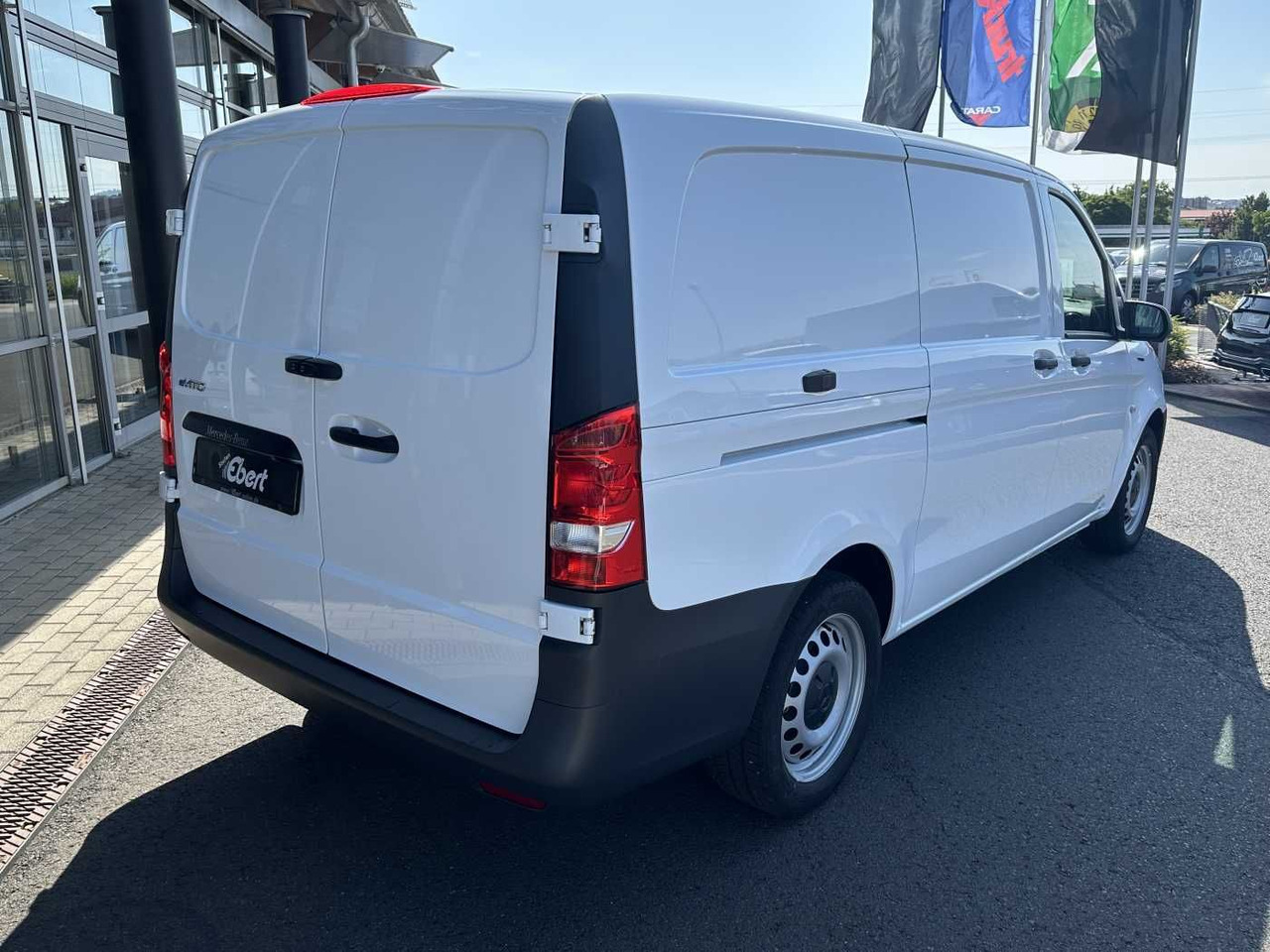 Mercedes-Benz eVito 112 Klima Kamera Navi SHZ Tempomat - Väike kaubik, Elektrikaubik: pilt 4 Mercedes-Benz eVito 112 Klima Kamera Navi SHZ Tempomat - Väike kaubik, Elektrikaubik: pilt 4