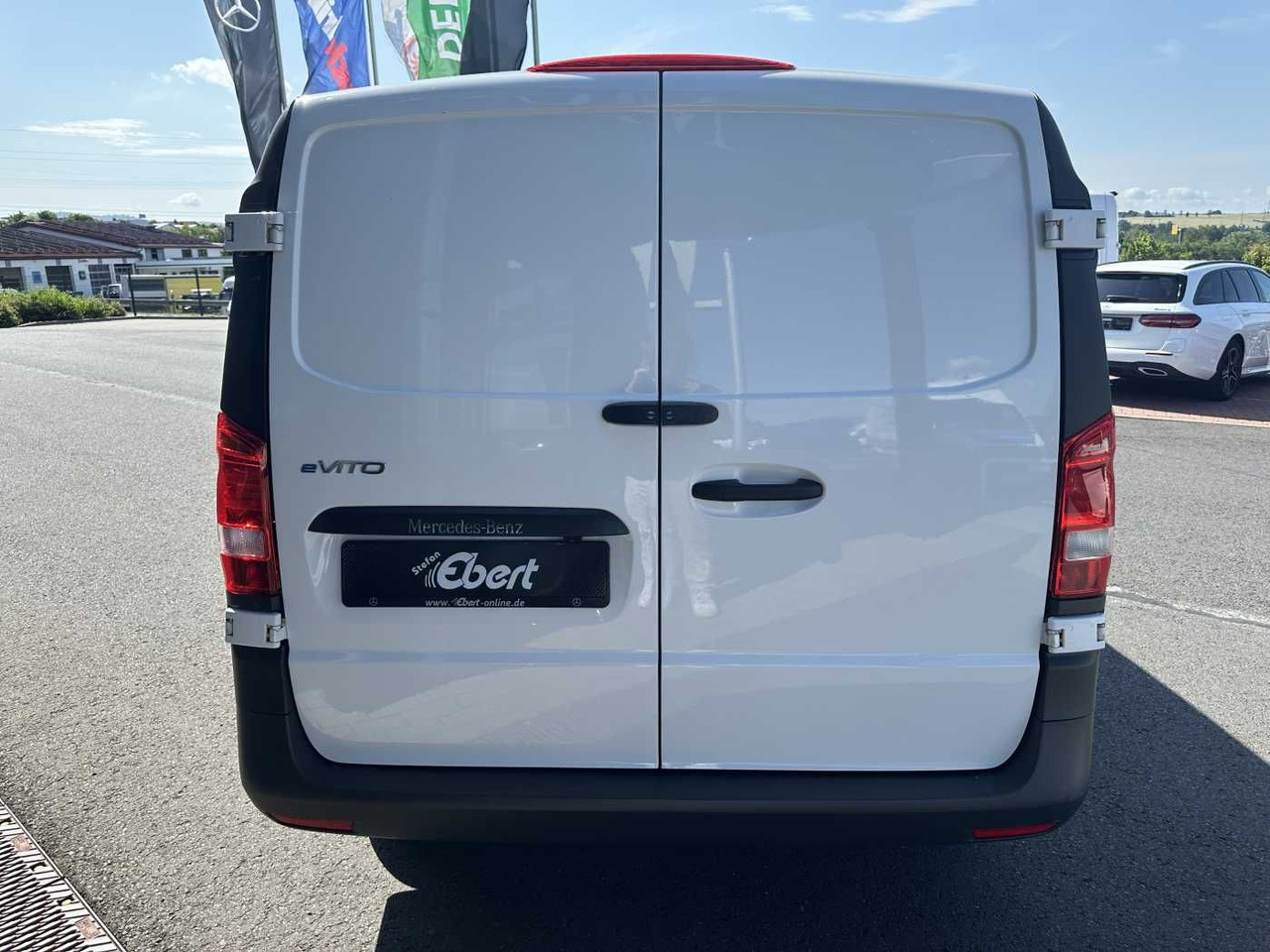 Mercedes-Benz eVito 112 Klima Kamera Navi SHZ Tempomat - Väike kaubik, Elektrikaubik: pilt 5 Mercedes-Benz eVito 112 Klima Kamera Navi SHZ Tempomat - Väike kaubik, Elektrikaubik: pilt 5