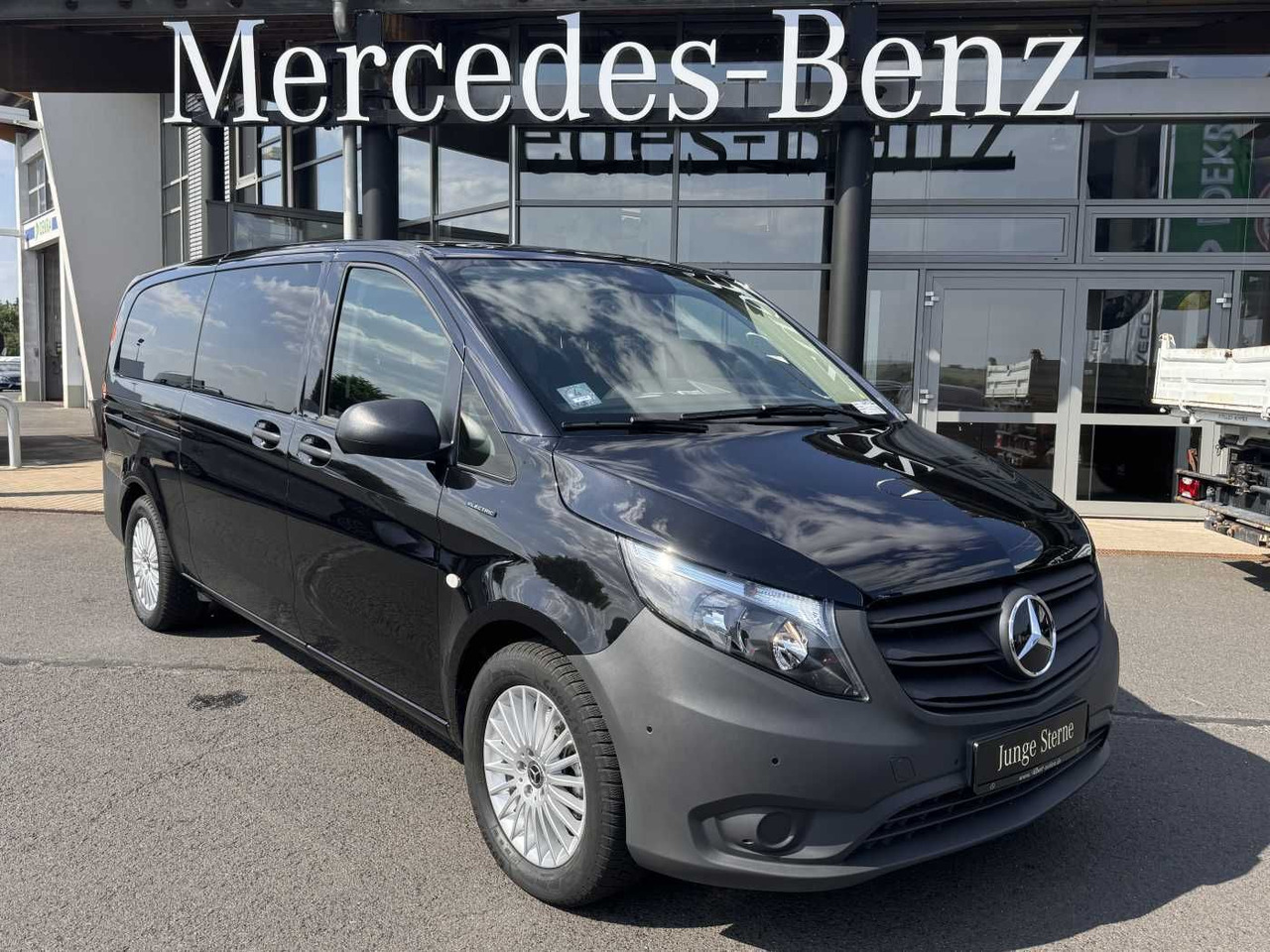 Mercedes-Benz eVito 129 Tourer Behinderten-/Rollstuhlrampe - Auto: pilt 2 Mercedes-Benz eVito 129 Tourer Behinderten-/Rollstuhlrampe - Auto: pilt 2