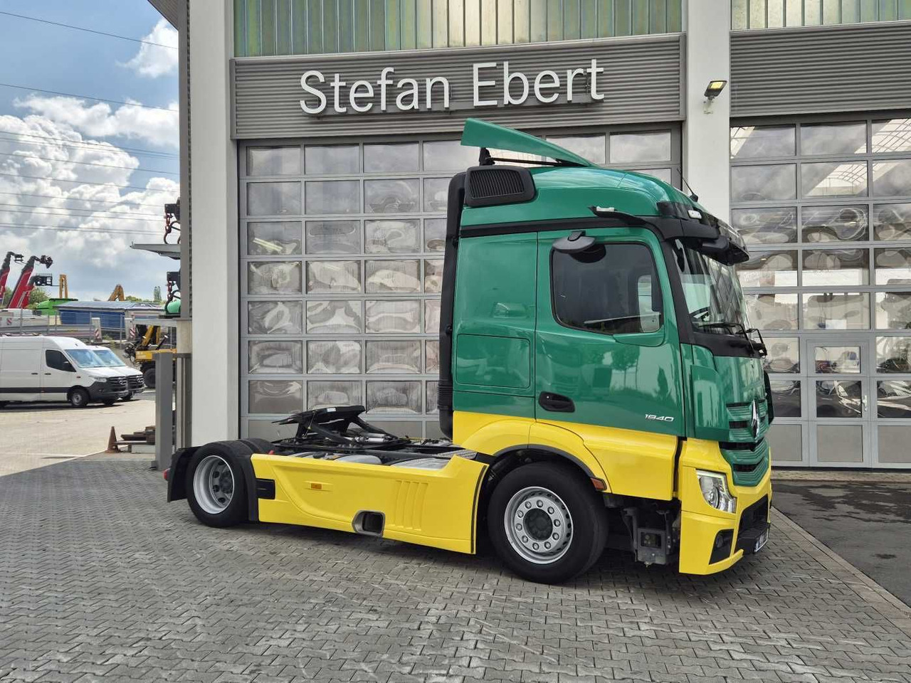 Mercedes-Benz Actros 1840 LSnRL Retarder Hubsattelplatte Xenon - Sadulveok: pilt 4 Mercedes-Benz Actros 1840 LSnRL Retarder Hubsattelplatte Xenon - Sadulveok: pilt 4