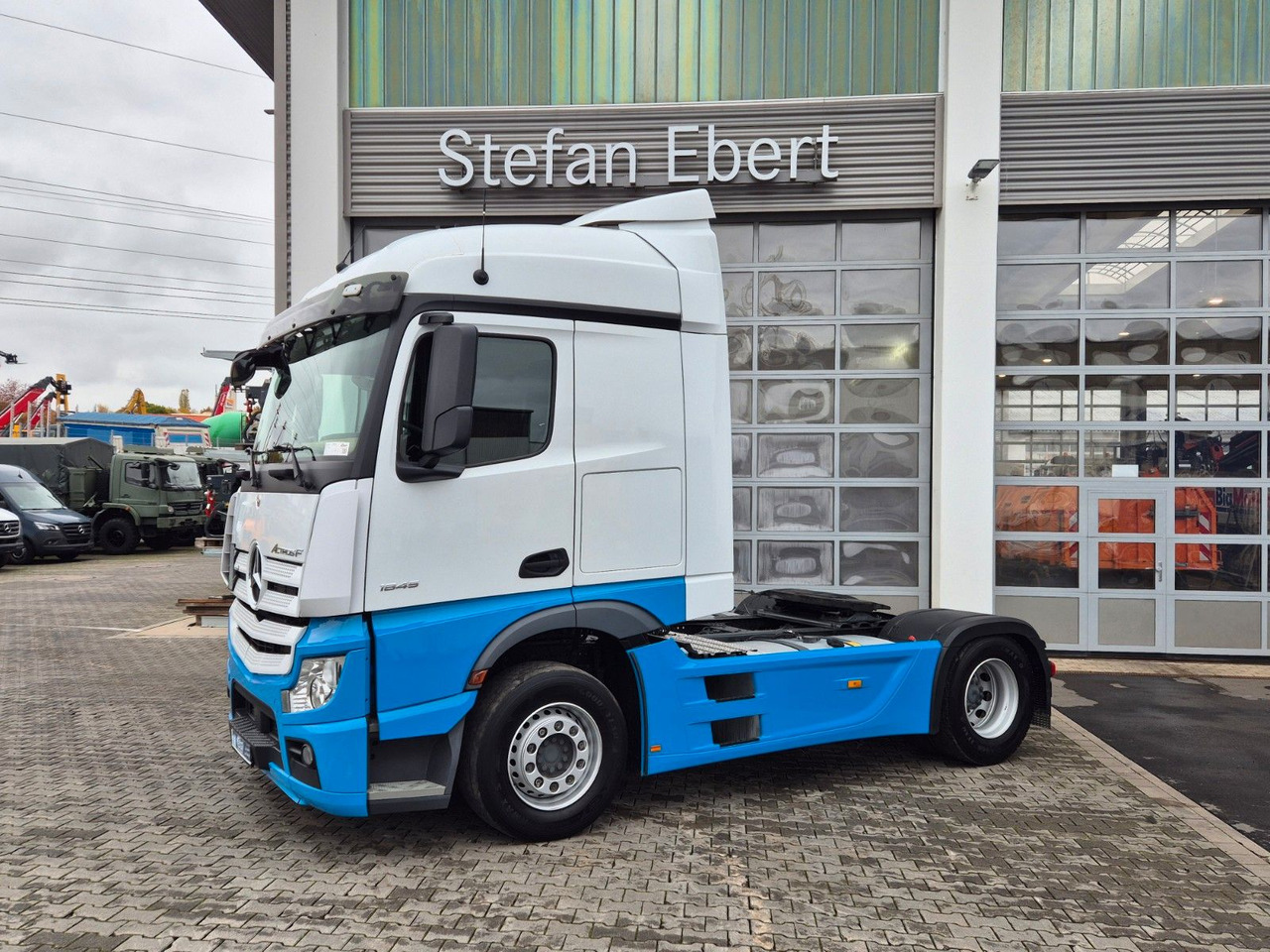 Mercedes-Benz Actros 1845 LS Öl-Retarder Navi PPC 2x Bett - Sadulveok: pilt 3 Mercedes-Benz Actros 1845 LS Öl-Retarder Navi PPC 2x Bett - Sadulveok: pilt 3