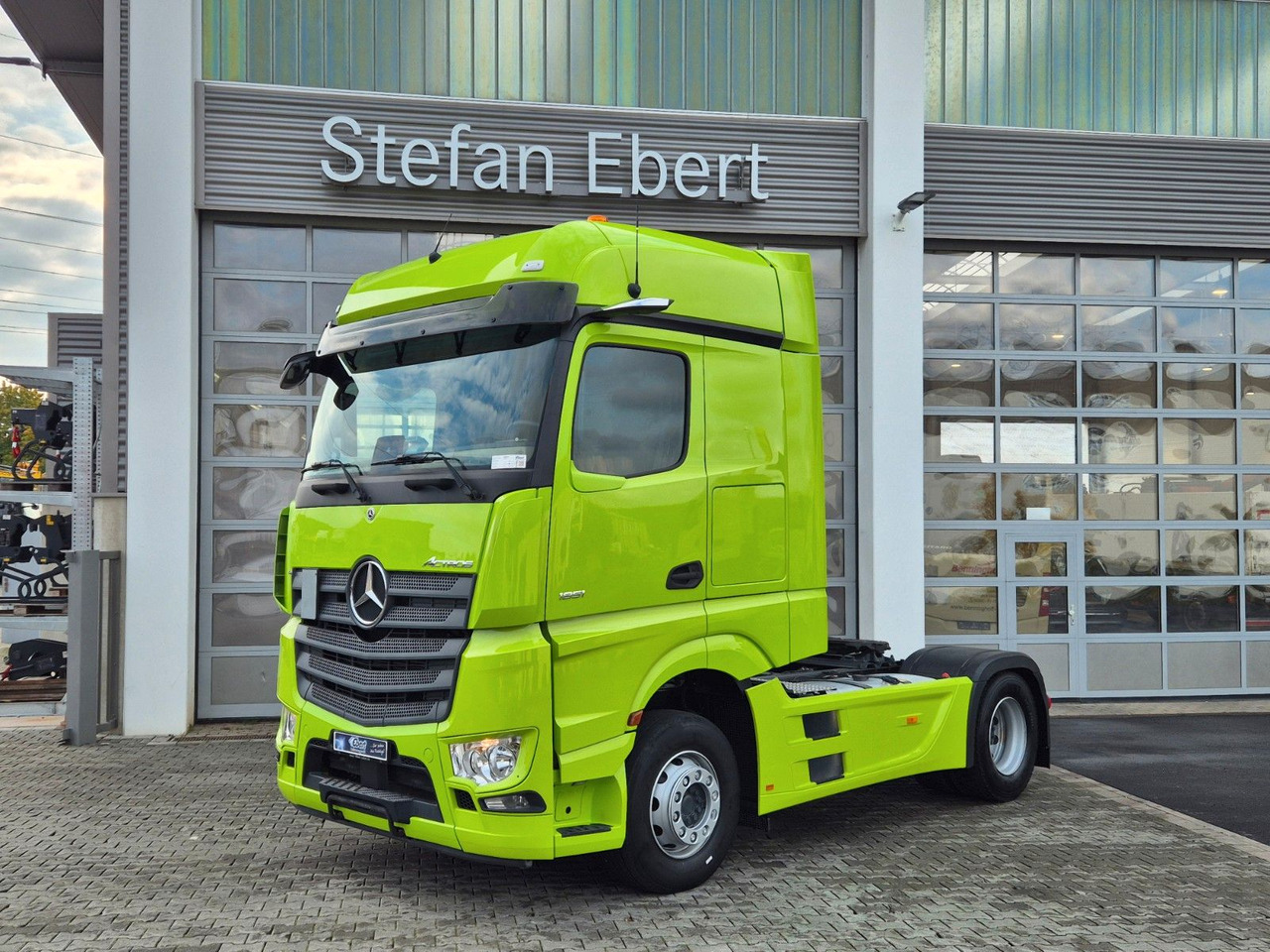 Mercedes-Benz Actros 1851 LS Öl-Retarder Standklima Mirror Big - Sadulveok: pilt 1 Mercedes-Benz Actros 1851 LS Öl-Retarder Standklima Mirror Big - Sadulveok: pilt 1