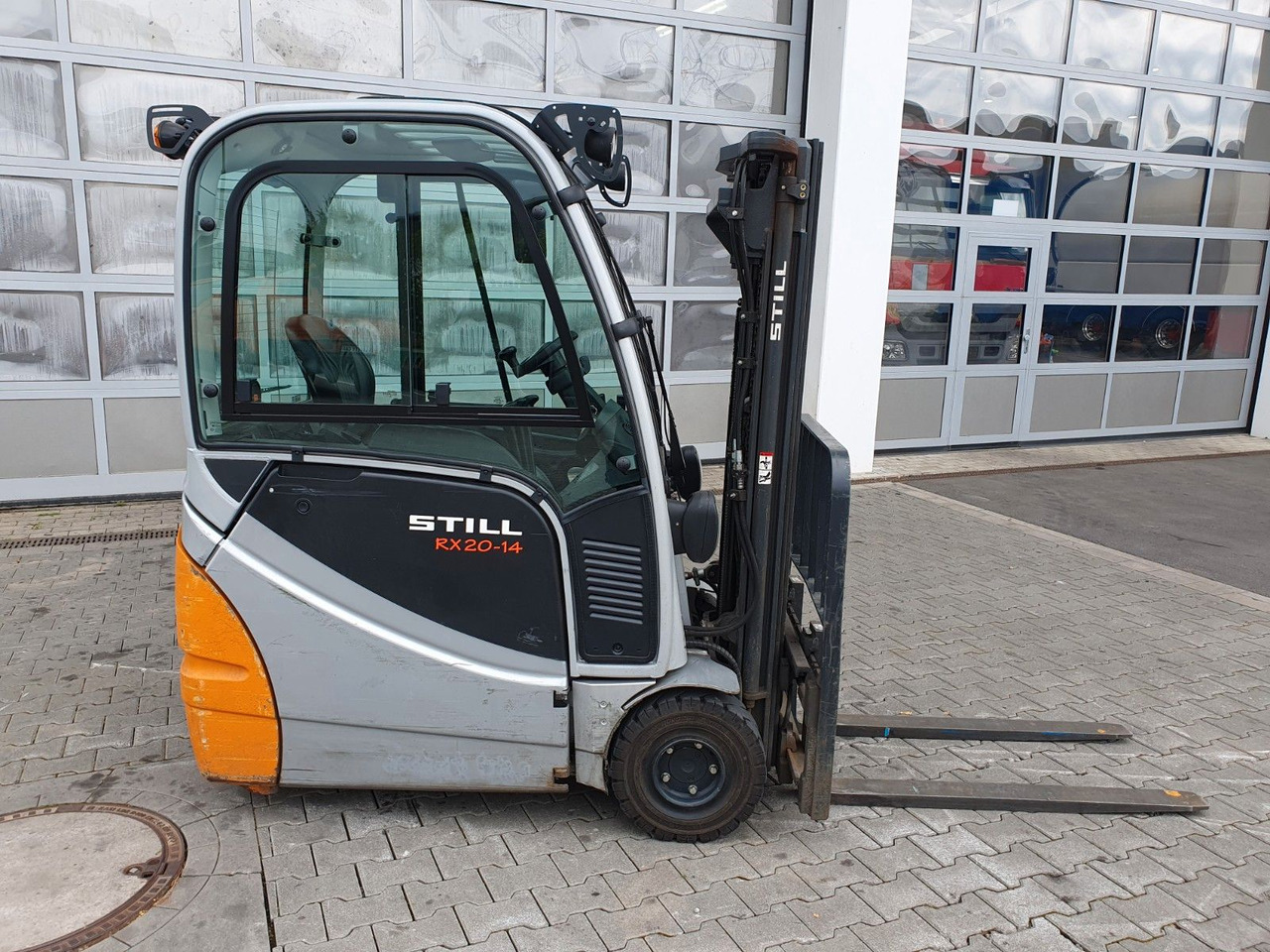 Still RX 20-14 / Triplex: 4,3m / nur 2.328h / SS - Elektritõstuk: pilt 2 Still RX 20-14 / Triplex: 4,3m / nur 2.328h / SS - Elektritõstuk: pilt 2