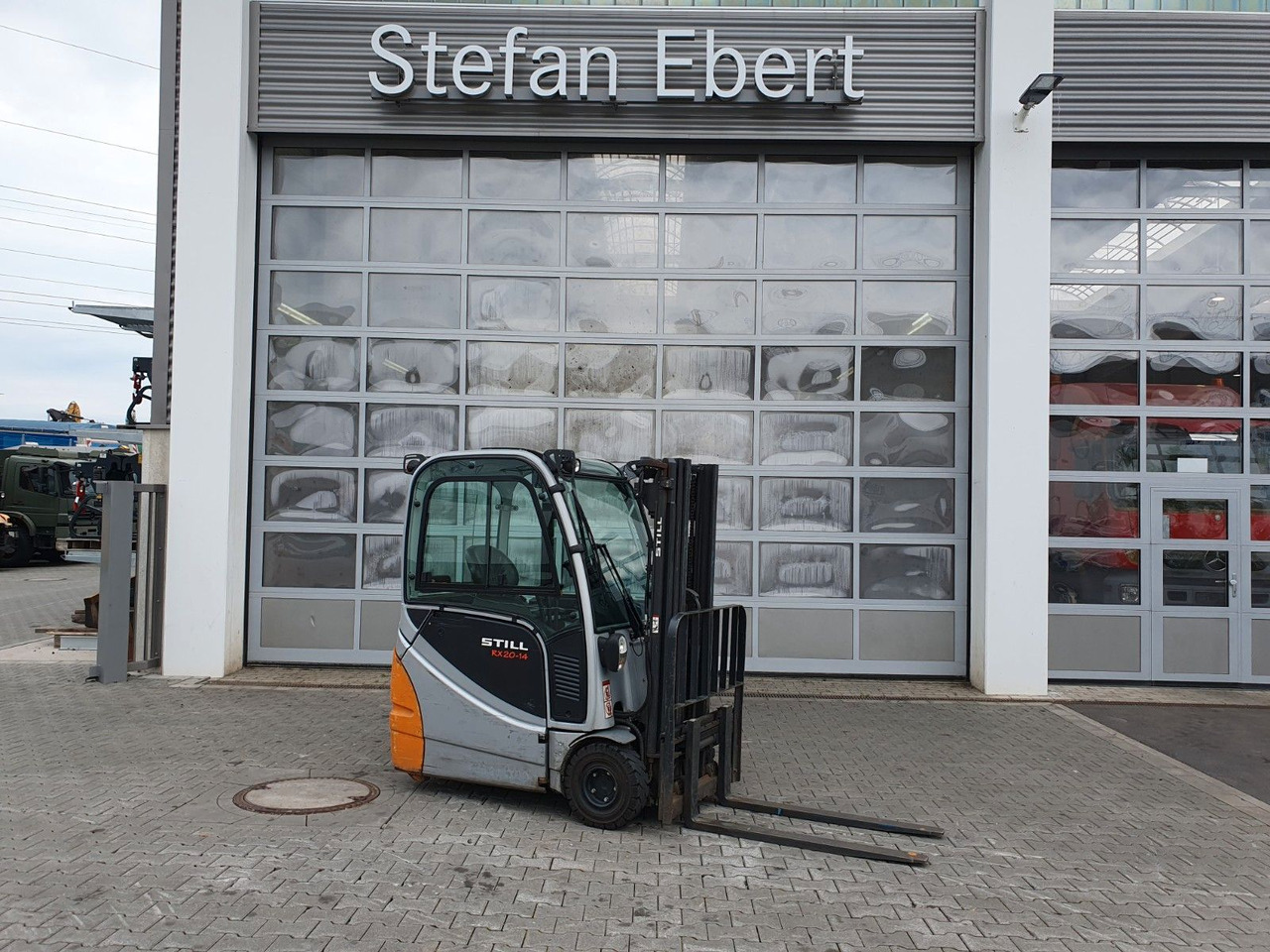 Still RX 20-14 / Triplex: 4,3m / nur 2.328h / SS - Elektritõstuk: pilt 1 Still RX 20-14 / Triplex: 4,3m / nur 2.328h / SS - Elektritõstuk: pilt 1
