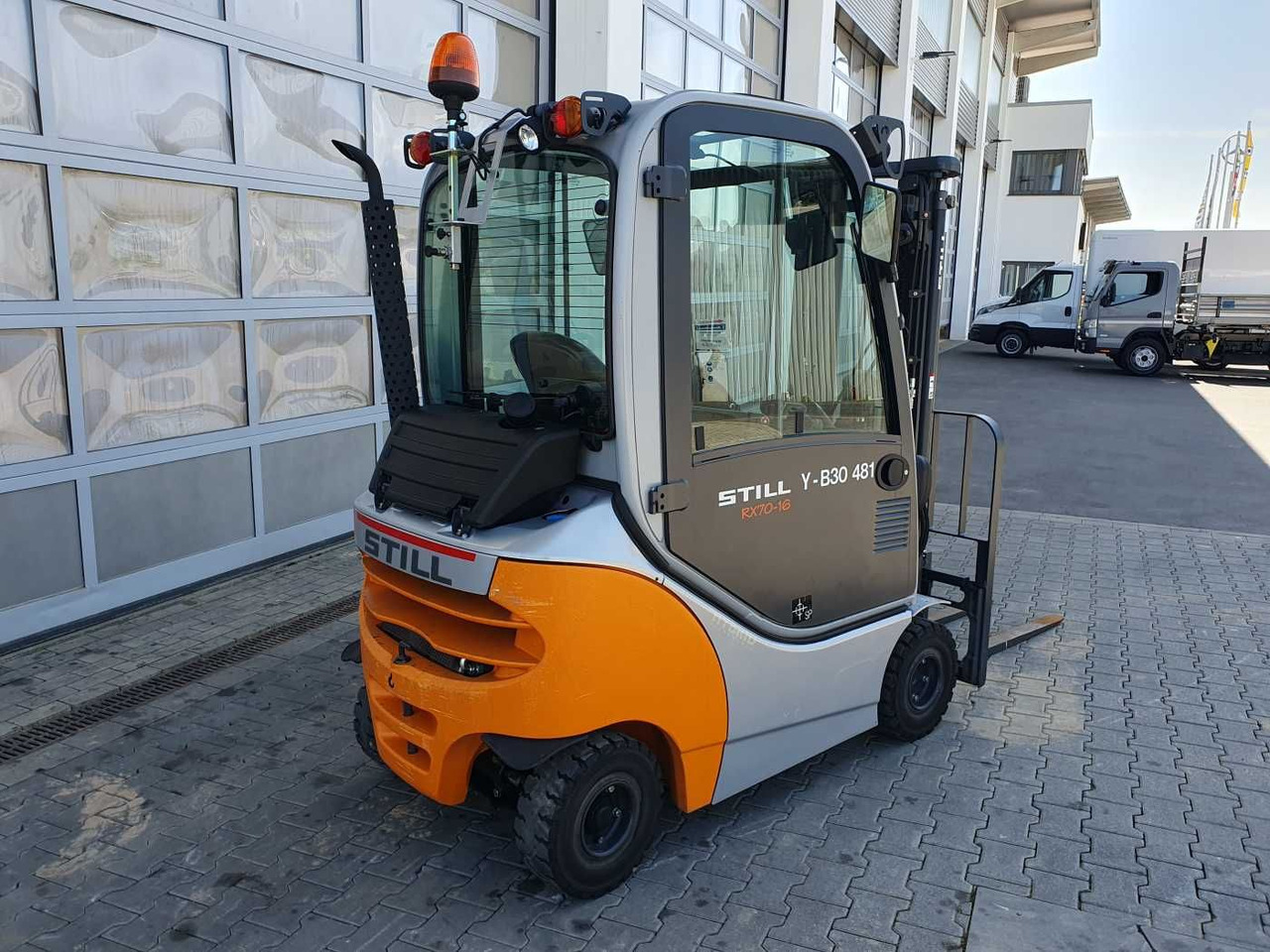 Still RX70-16 / Triplex: 4.60m / nur 638h! / 1.600kg - Diiseltõstuk: pilt 4 Still RX70-16 / Triplex: 4.60m / nur 638h! / 1.600kg - Diiseltõstuk: pilt 4