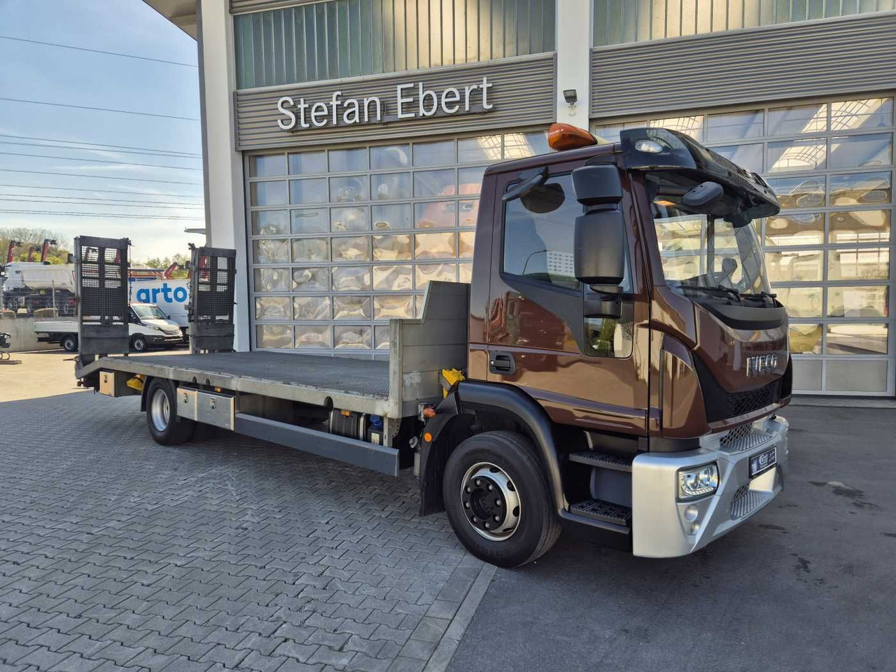 Iveco Eurocargo ML140E25/P Maschinentransporter Winde - Veoauto: pilt 3 Iveco Eurocargo ML140E25/P Maschinentransporter Winde - Veoauto: pilt 3