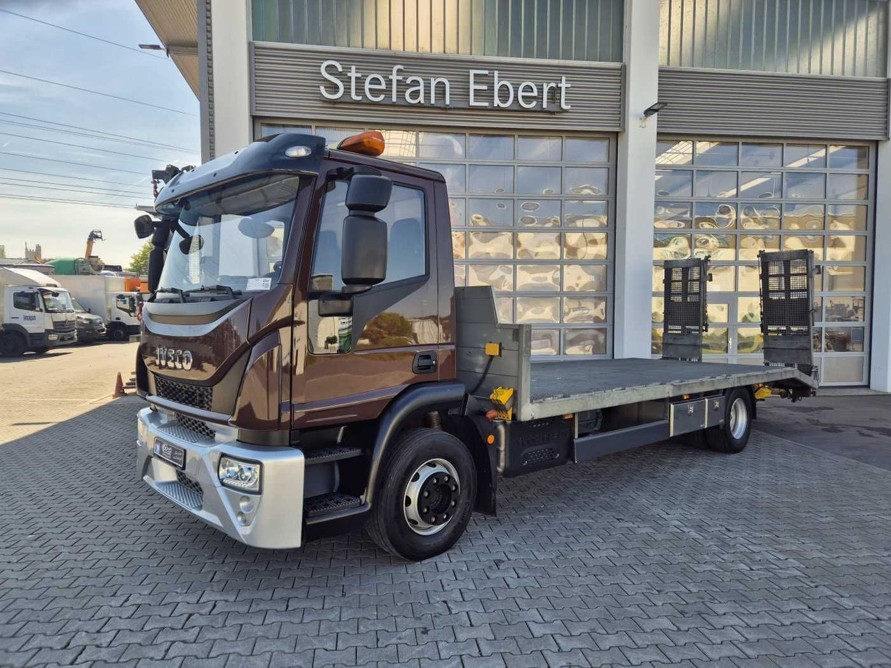 Iveco Eurocargo ML140E25/P Maschinentransporter Winde - Veoauto: pilt 2 Iveco Eurocargo ML140E25/P Maschinentransporter Winde - Veoauto: pilt 2
