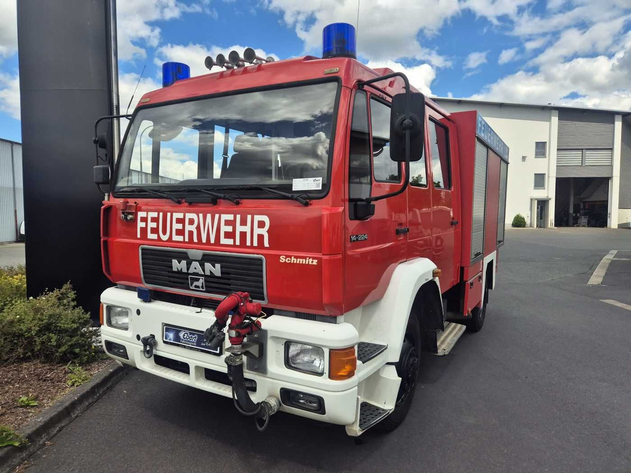 MAN 14.224 4x4 TLF 16/29 Tanklöschfahrzeug Feuerwehr - Veoauto: pilt 2 MAN 14.224 4x4 TLF 16/29 Tanklöschfahrzeug Feuerwehr - Veoauto: pilt 2