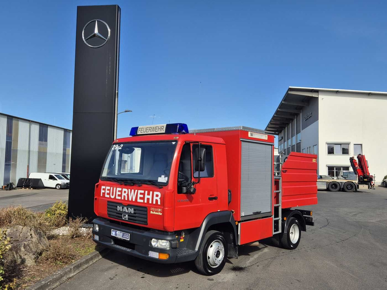 MAN LE 8.150 Schaumlöschfahrzeug Schmitz SLF25/25 - Veoauto: pilt 1 MAN LE 8.150 Schaumlöschfahrzeug Schmitz SLF25/25 - Veoauto: pilt 1