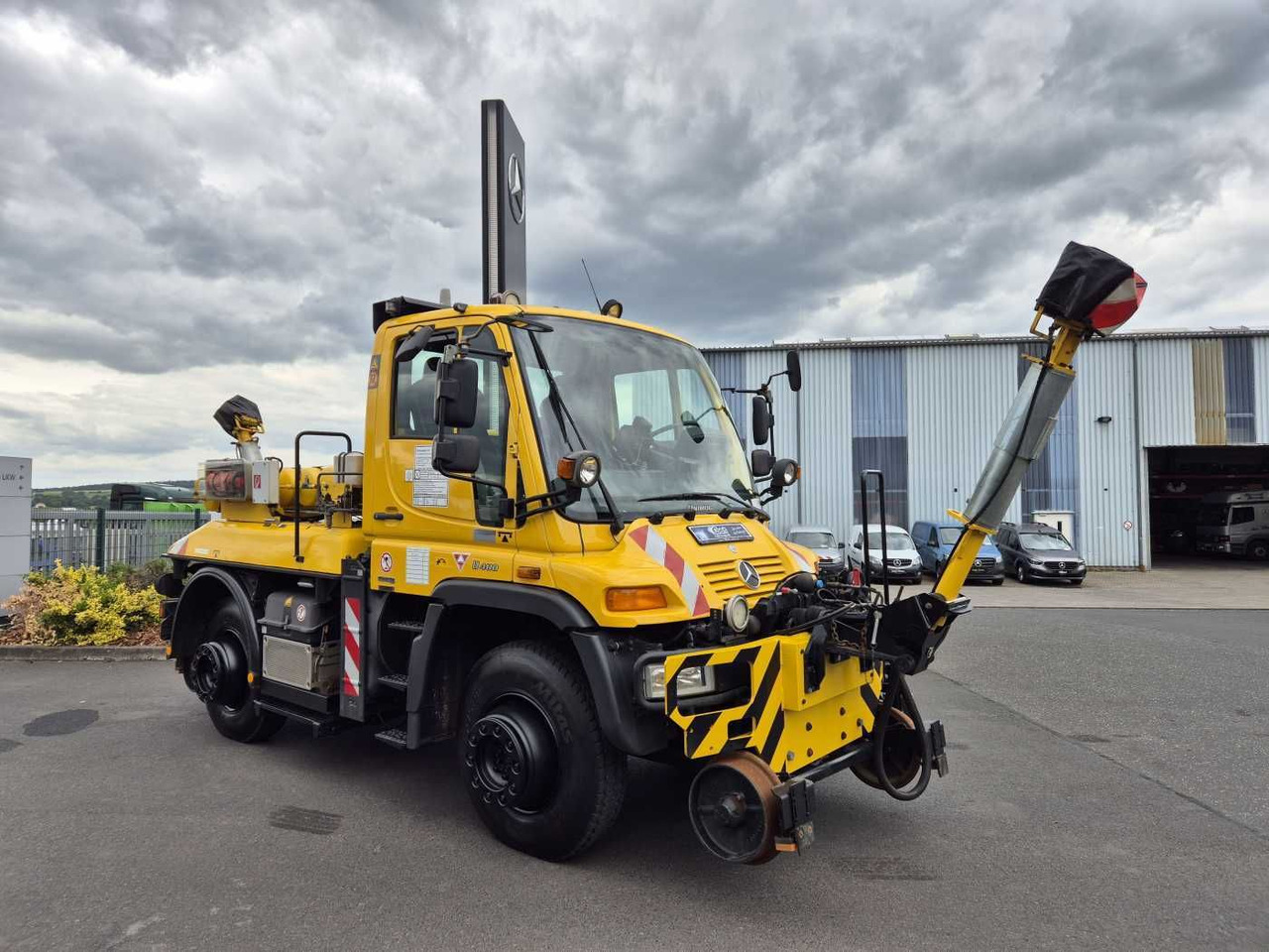 Mercedes-Benz Unimog U400 4x4 Zweiwege ZAGRO 800t/52 Achsen - Veoauto: pilt 3 Mercedes-Benz Unimog U400 4x4 Zweiwege ZAGRO 800t/52 Achsen - Veoauto: pilt 3