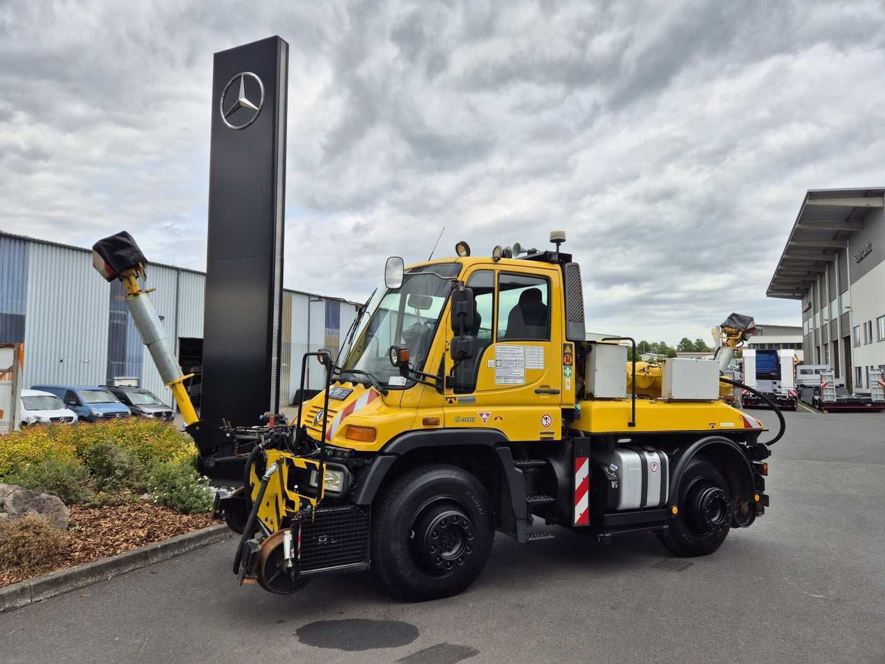 Unimog U400 4x4 Zweiwege ZAGRO 800t/52 Achsen Funk - Veoauto: pilt 2 Unimog U400 4x4 Zweiwege ZAGRO 800t/52 Achsen Funk - Veoauto: pilt 2