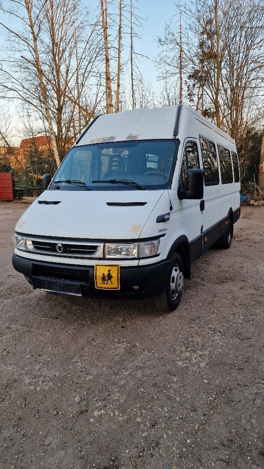 Iveco Daily 3.0 lit. Motor - Väikebuss, Mikrobuss: pilt 3 Iveco Daily 3.0 lit. Motor - Väikebuss, Mikrobuss: pilt 3