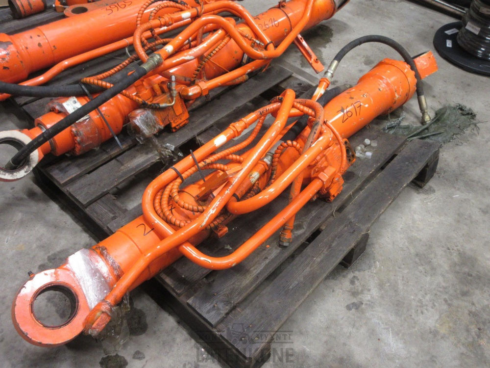 Hitachi Hitachi ZX210 nostosylinteri ID 2617 UUSI - Hüdrauliline silinder - Ehitusmasinad: pilt 2 Hitachi Hitachi ZX210 nostosylinteri ID 2617 UUSI - Hüdrauliline silinder - Ehitusmasinad: pilt 2