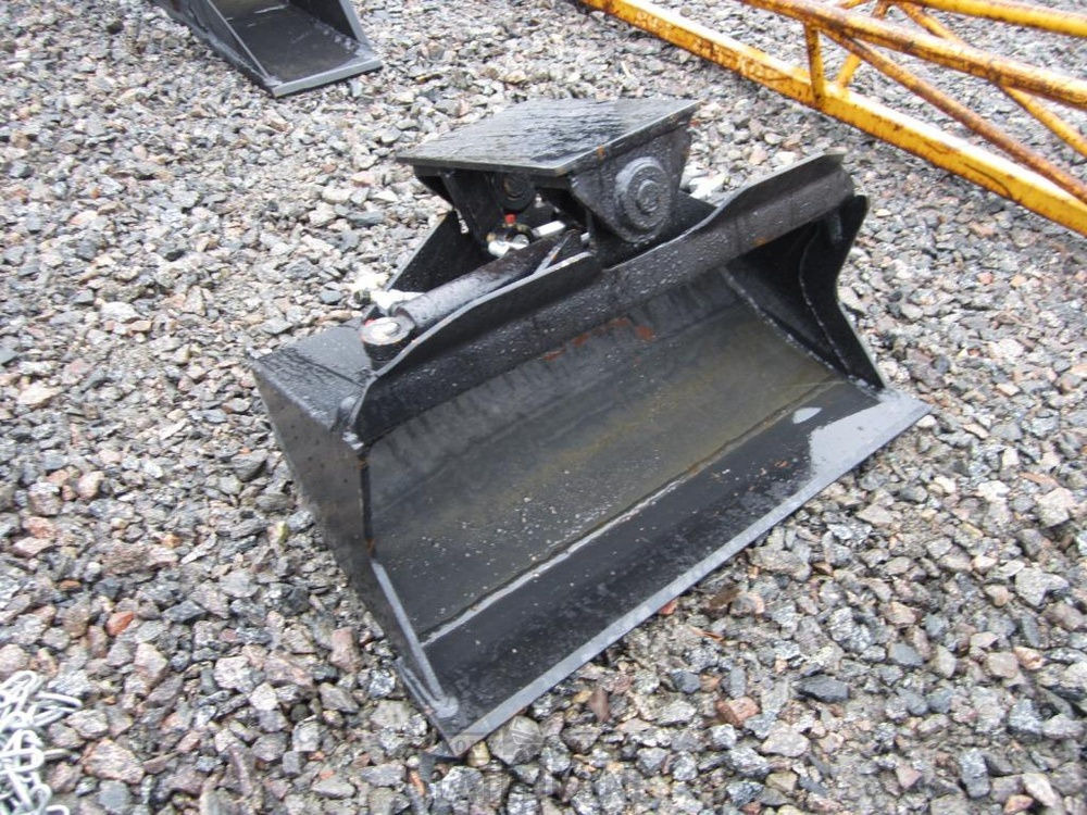 Laten Kallistuva luiskakauha 800mm TS - Kopp - Ehitusmasinad: pilt 1 Laten Kallistuva luiskakauha 800mm TS - Kopp - Ehitusmasinad: pilt 1