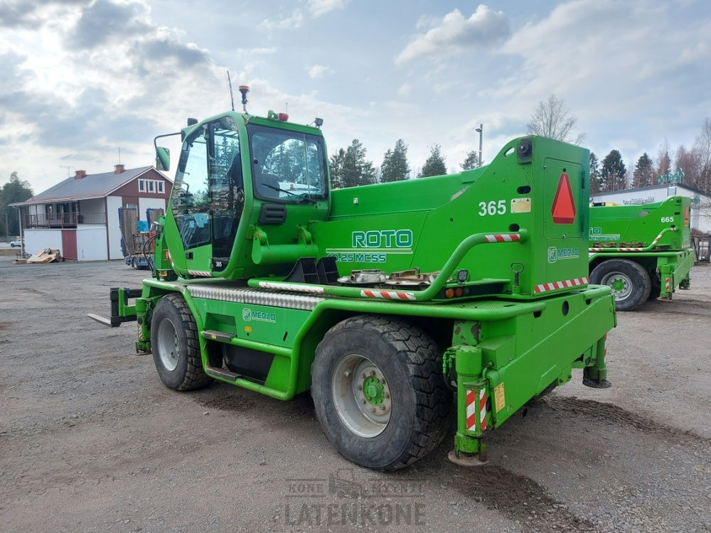 Merlo ROTO 40.25MCSS with basket, remote, jib - Teleskooplaadur: pilt 4 Merlo ROTO 40.25MCSS with basket, remote, jib - Teleskooplaadur: pilt 4