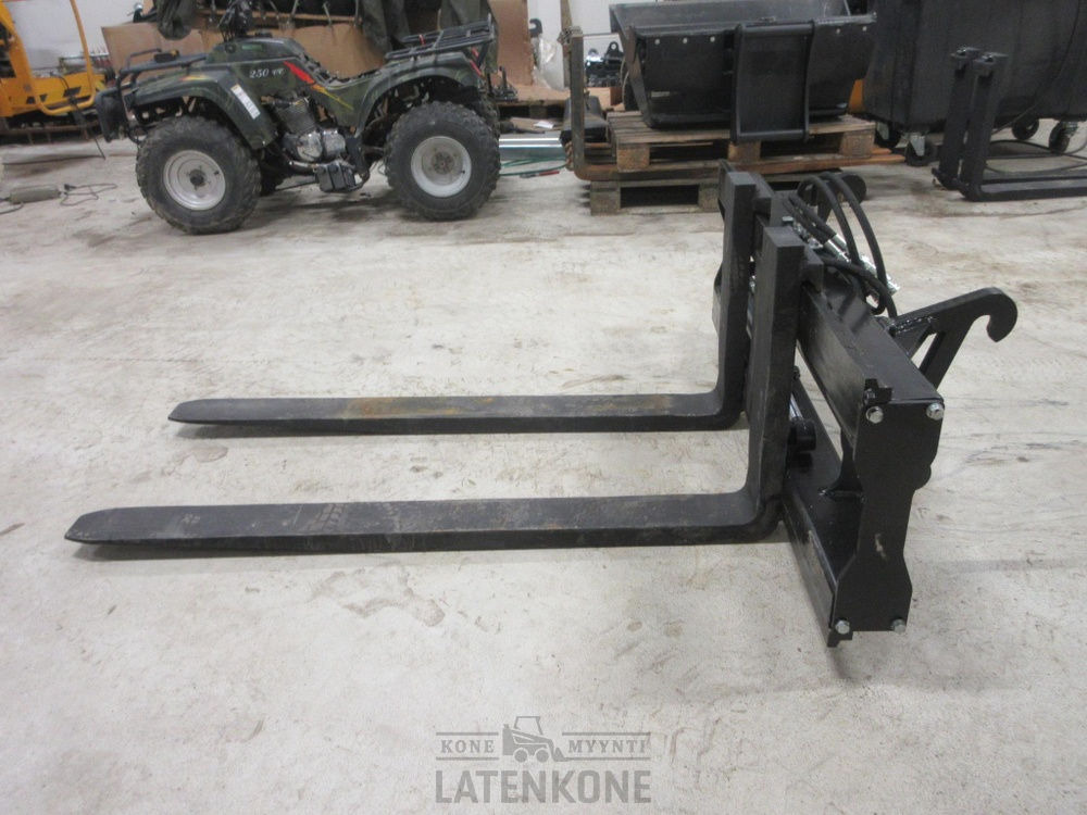 Volvo Hydrauliset trukkipiikit 3500kg 1500mm/1500mm 3A Volvo L30 - Kahvlid - Ehitusmasinad: pilt 4 Volvo Hydrauliset trukkipiikit 3500kg 1500mm/1500mm 3A Volvo L30 - Kahvlid - Ehitusmasinad: pilt 4