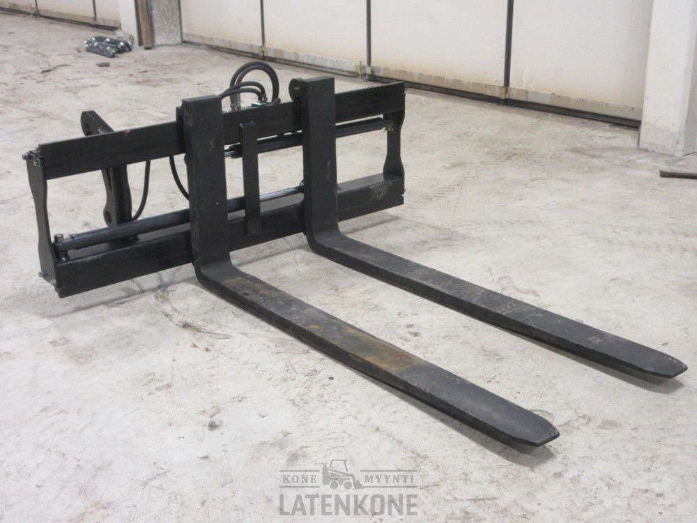 Volvo Hydrauliset trukkipiikit 3500kg 1500mm/1500mm 3A Volvo L30 - Kahvlid - Ehitusmasinad: pilt 1 Volvo Hydrauliset trukkipiikit 3500kg 1500mm/1500mm 3A Volvo L30 - Kahvlid - Ehitusmasinad: pilt 1