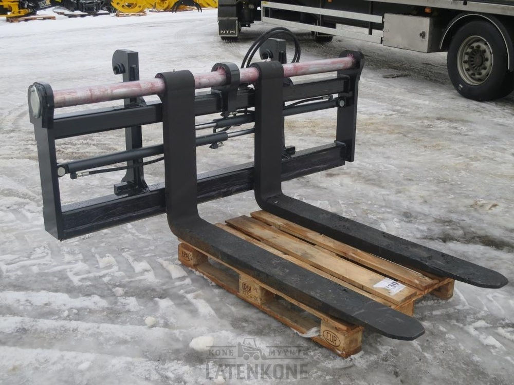 Volvo Hydrauliset trukkipiikit 8000kg 2000mm/1500mm PIN Volvo BM - Kahvlid - Ehitusmasinad: pilt 1 Volvo Hydrauliset trukkipiikit 8000kg 2000mm/1500mm PIN Volvo BM - Kahvlid - Ehitusmasinad: pilt 1