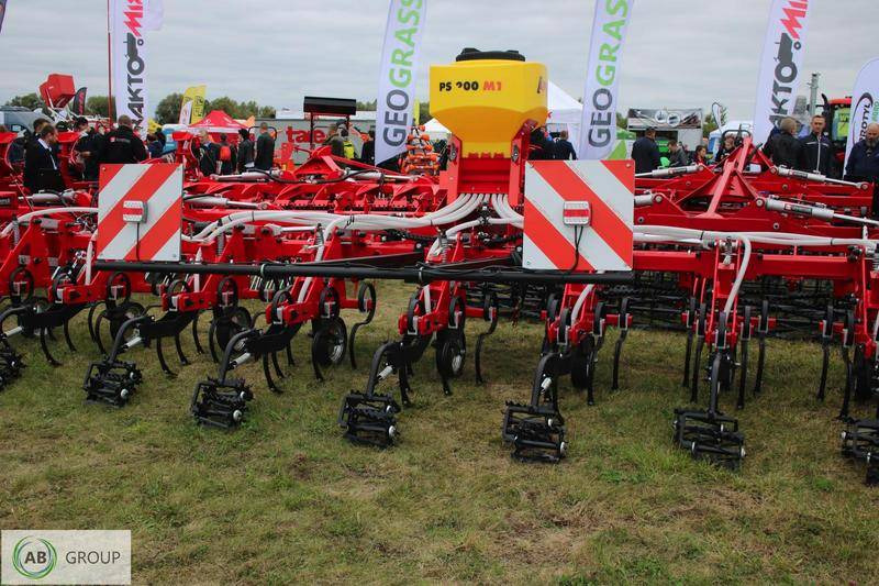 Awemak DRAGON TP 9 hydraulic folding inter-row cultivator - Maaharimisseadmed: pilt 1 Awemak DRAGON TP 9 hydraulic folding inter-row cultivator - Maaharimisseadmed: pilt 1