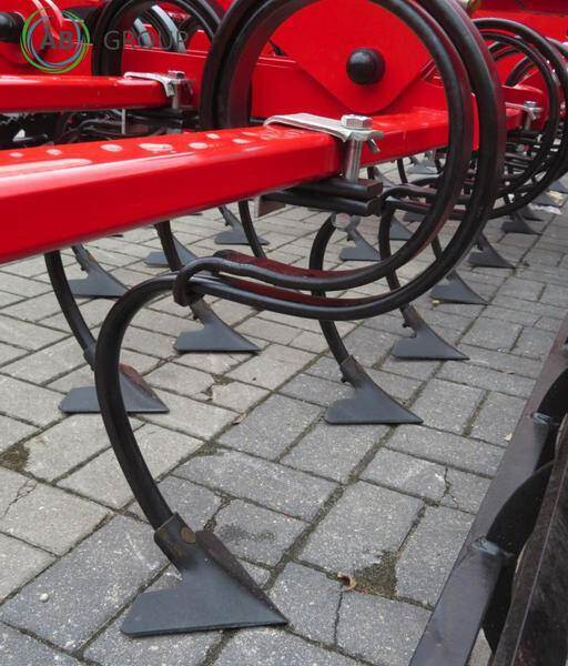 Awemak ciężki agregat uprawowy składany hydraulicznie PUM - Kultivaator: pilt 3 Awemak ciężki agregat uprawowy składany hydraulicznie PUM - Kultivaator: pilt 3
