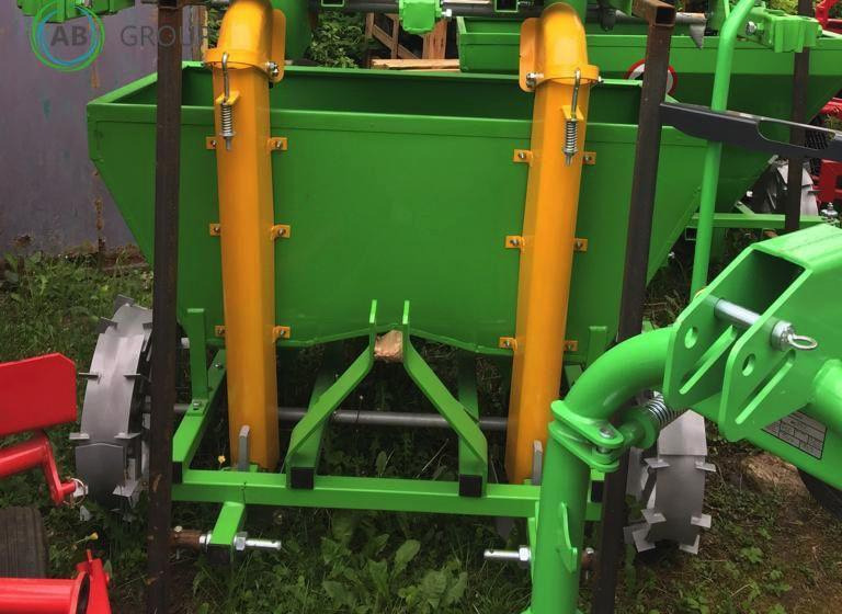 Bomet two-row potato planter Gemini S239 - Kartulipanija: pilt 3 Bomet two-row potato planter Gemini S239 - Kartulipanija: pilt 3