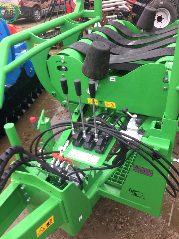 Inter-Tech self loading bale wrap GO01 - Heinapalli mähkija: pilt 2 Inter-Tech self loading bale wrap GO01 - Heinapalli mähkija: pilt 2